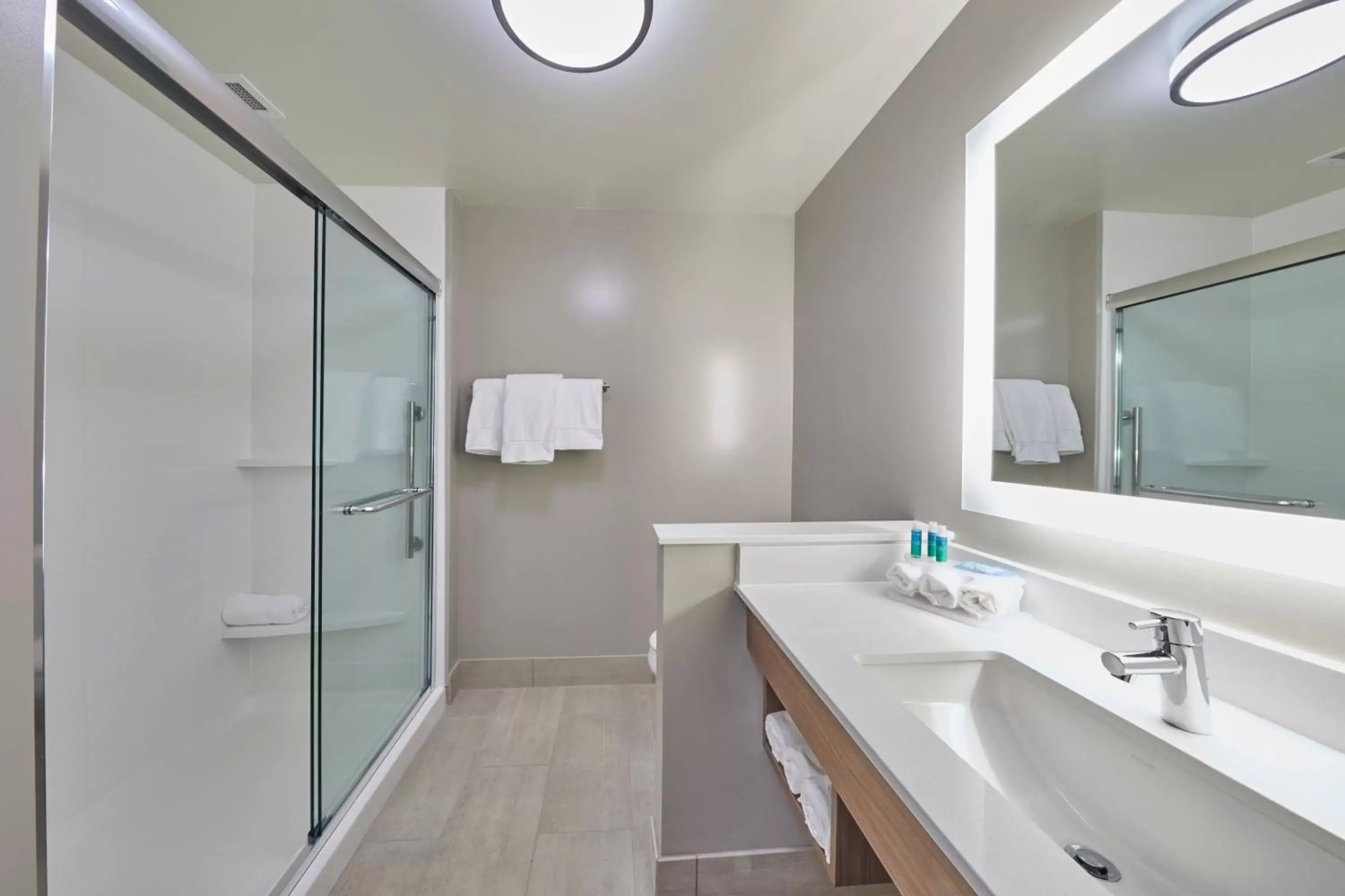 Bathroom in Holiday Inn Express & Suites - Hermiston Downtown, an IHG Hotel