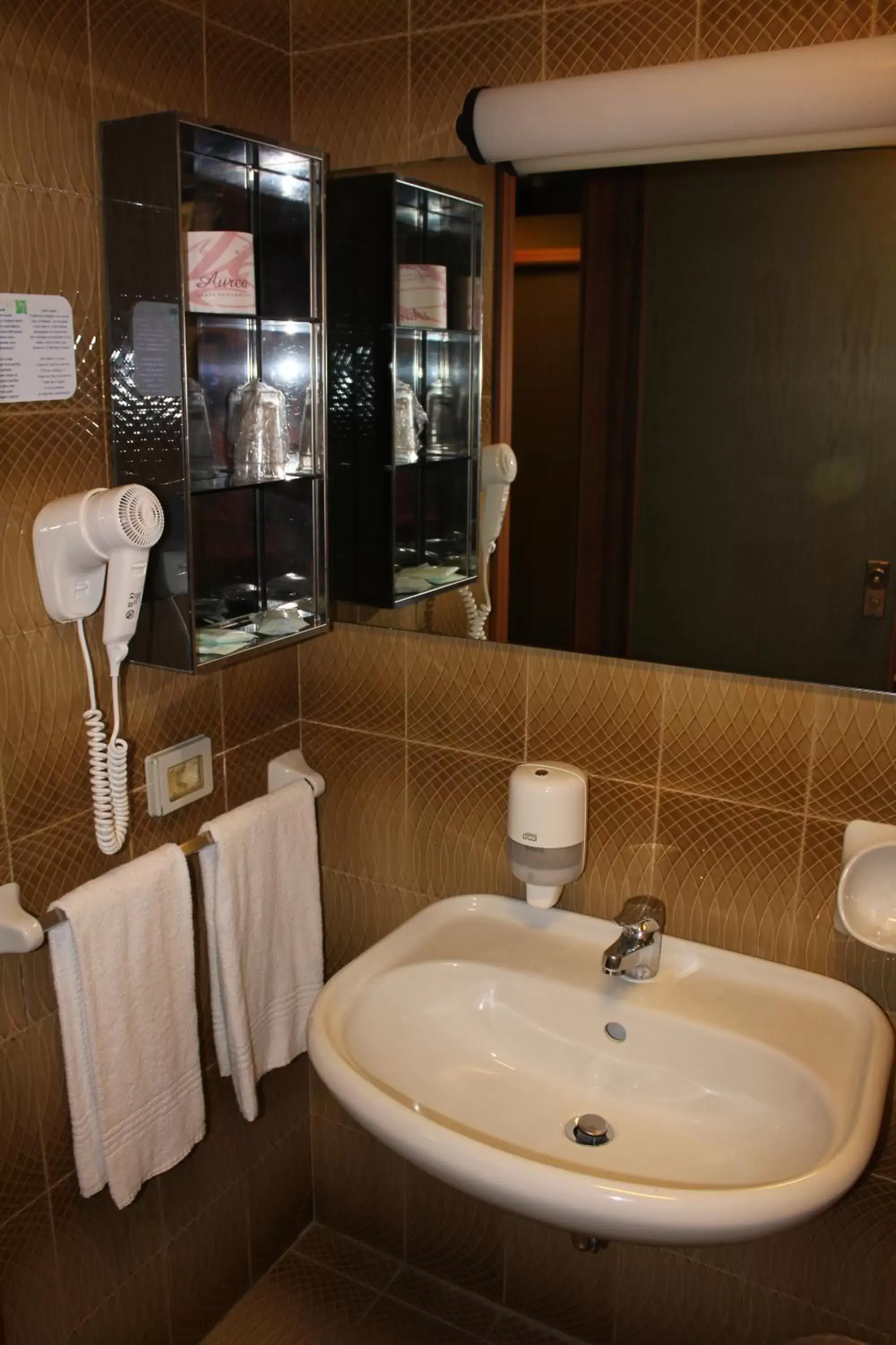 Bathroom in Ibis Styles Palermo President