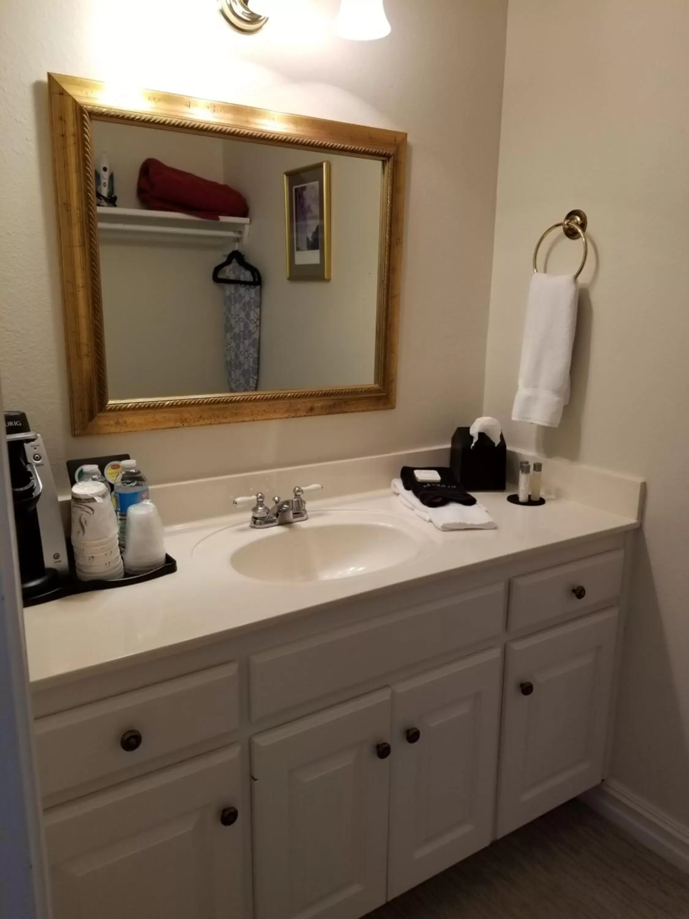 Bathroom in Greenwood Plantation B&B Inn