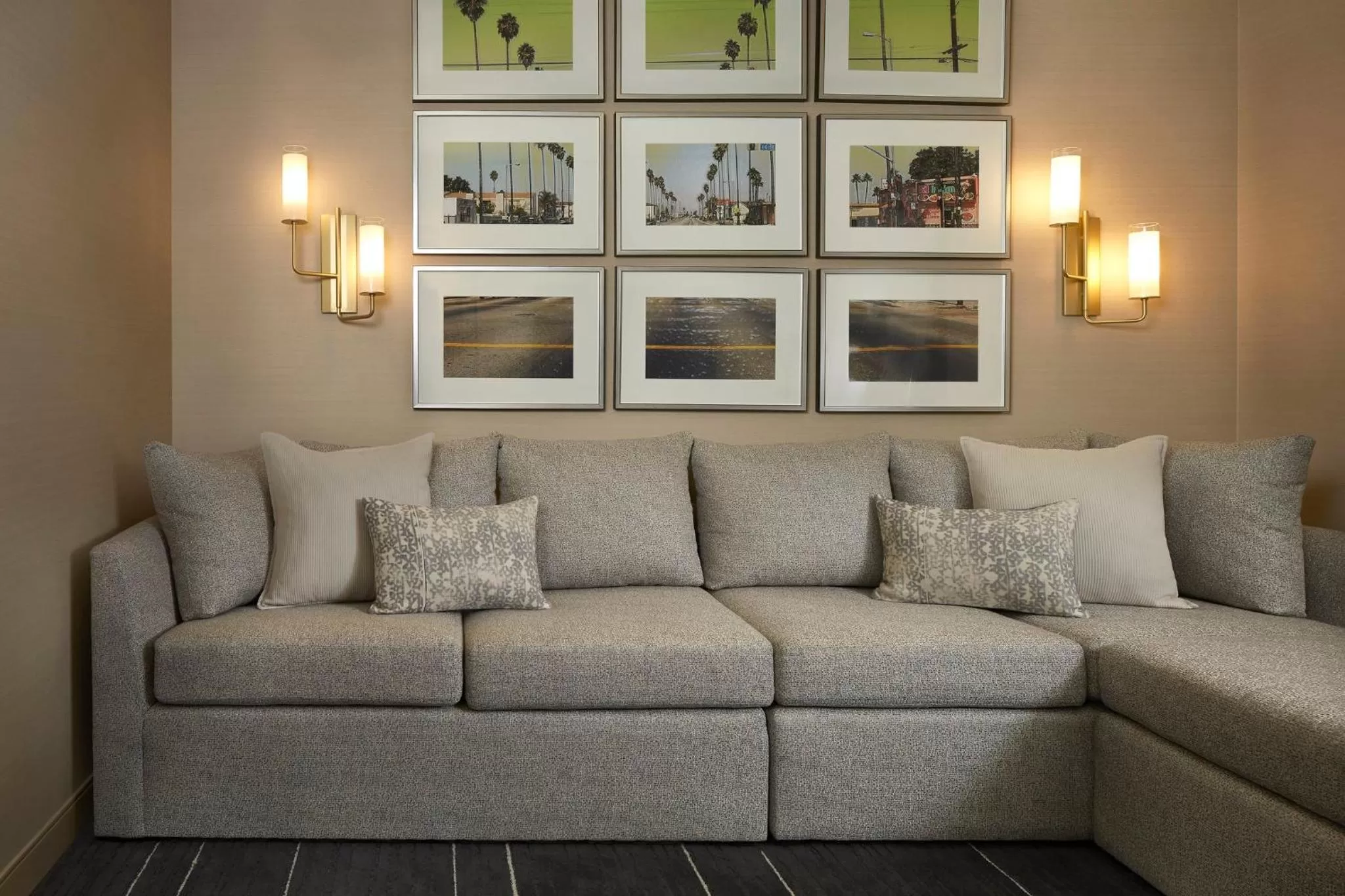 Bedroom in Kimpton Hotel Wilshire by IHG