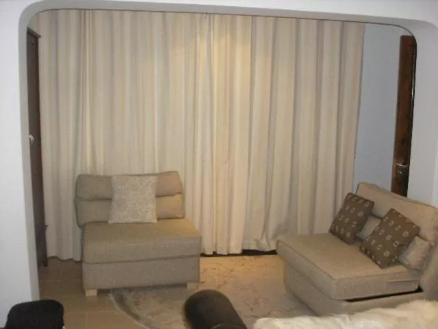 Seating area in Woodland Views