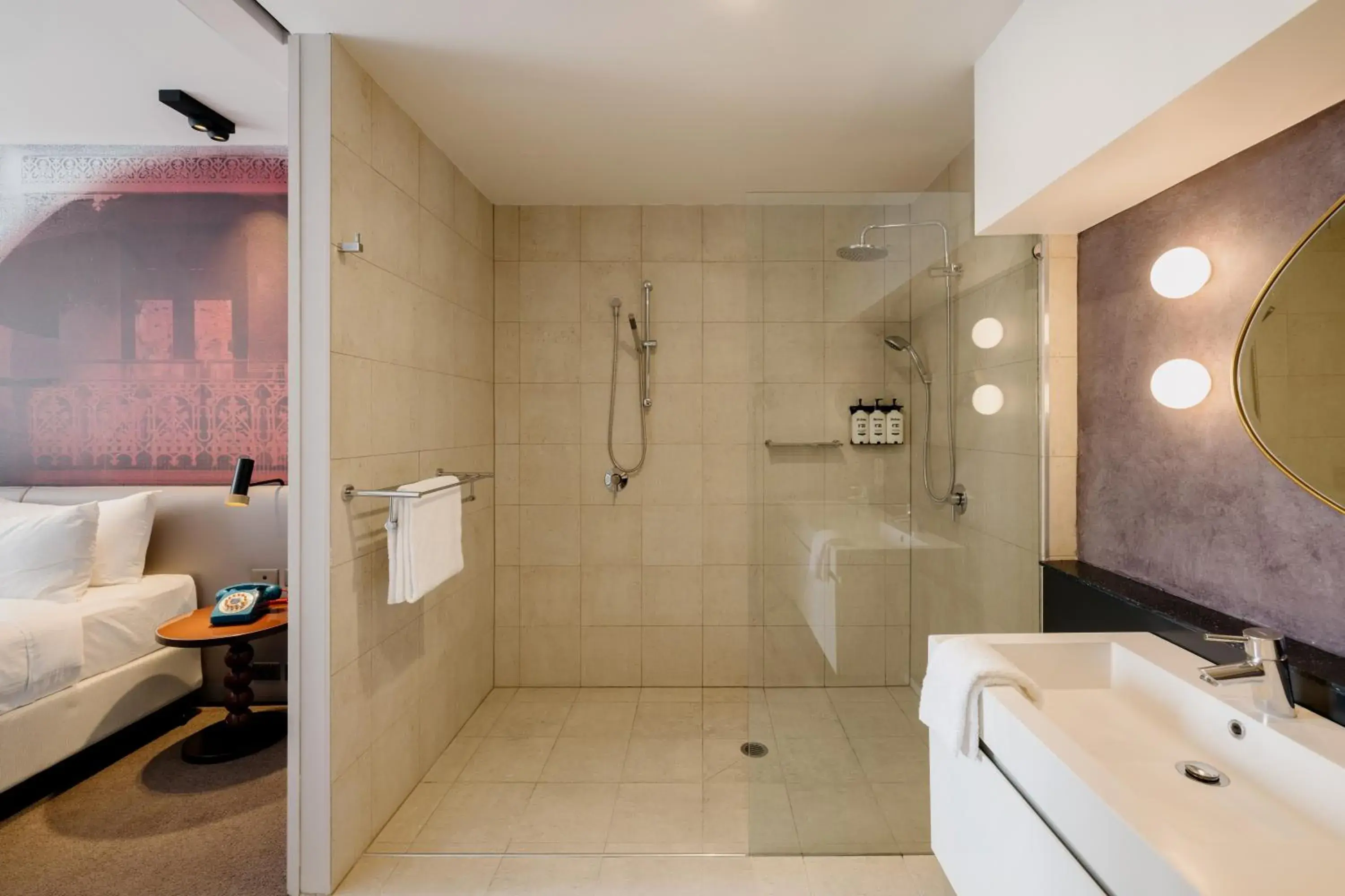 Bathroom in Hotel Indigo Sydney Potts Point