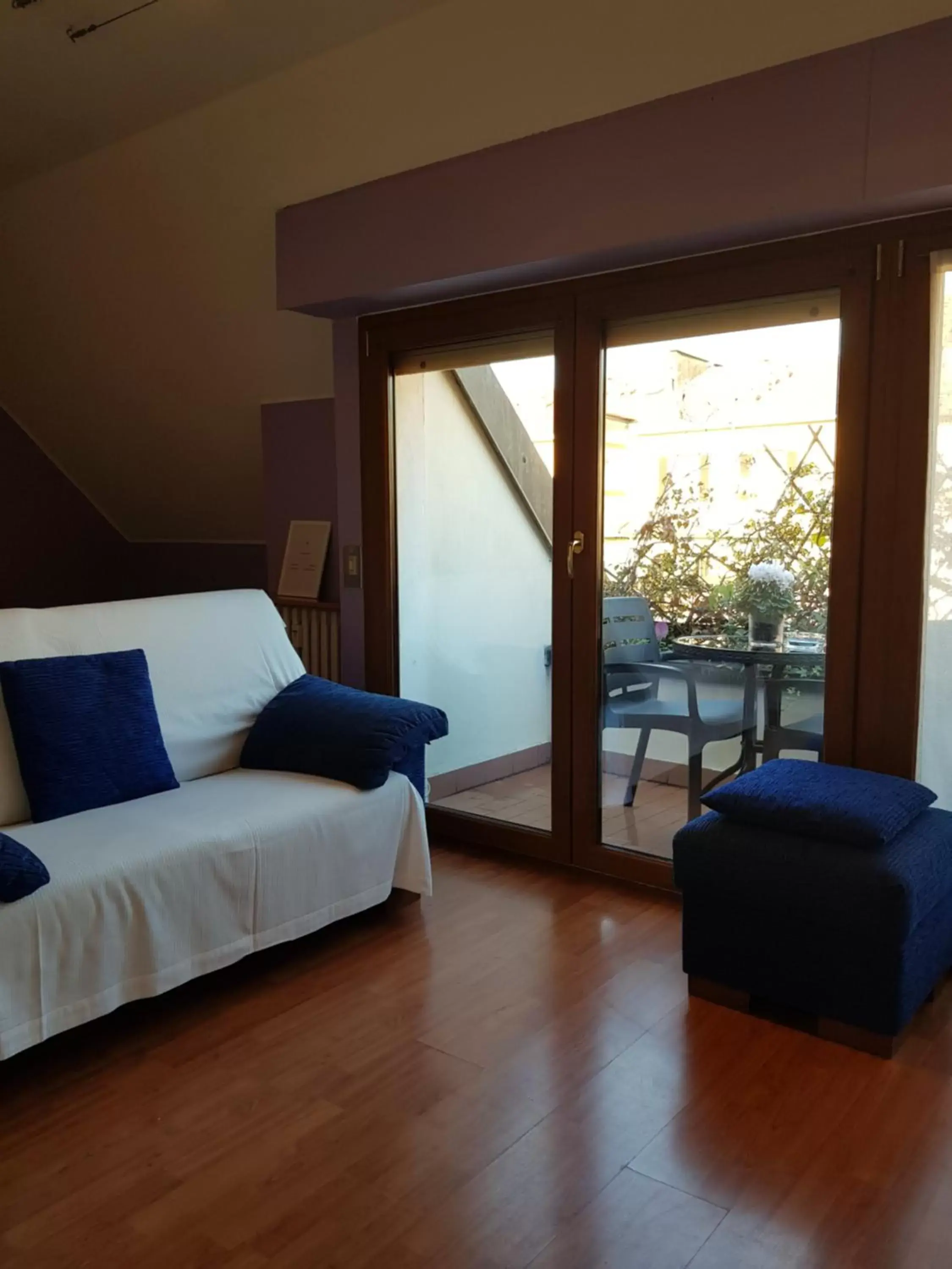 View (from property/room), Seating Area in Residence House Aramis Milano -with free parking
