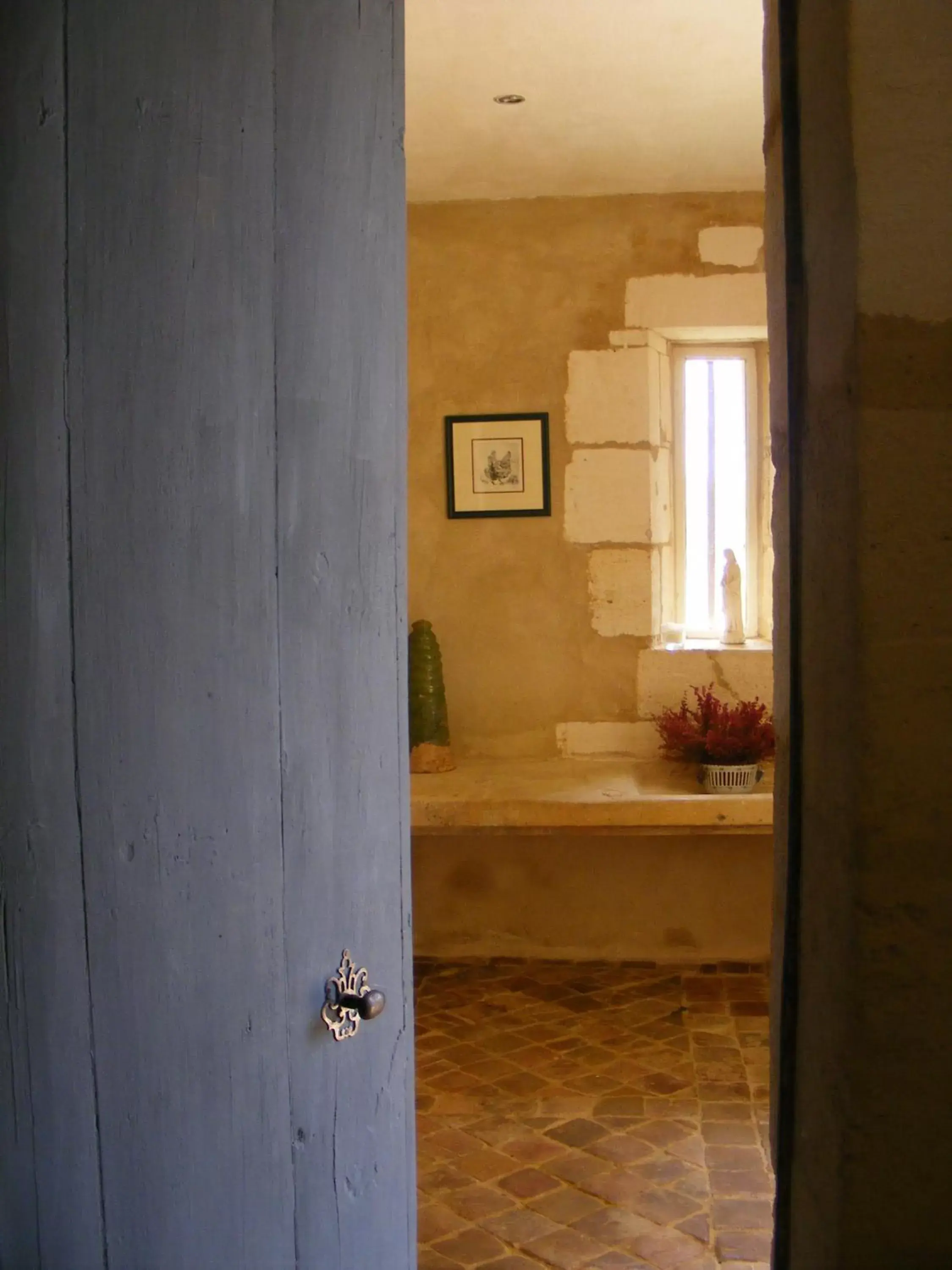 Decorative detail, Bathroom in La chambre de la Tour