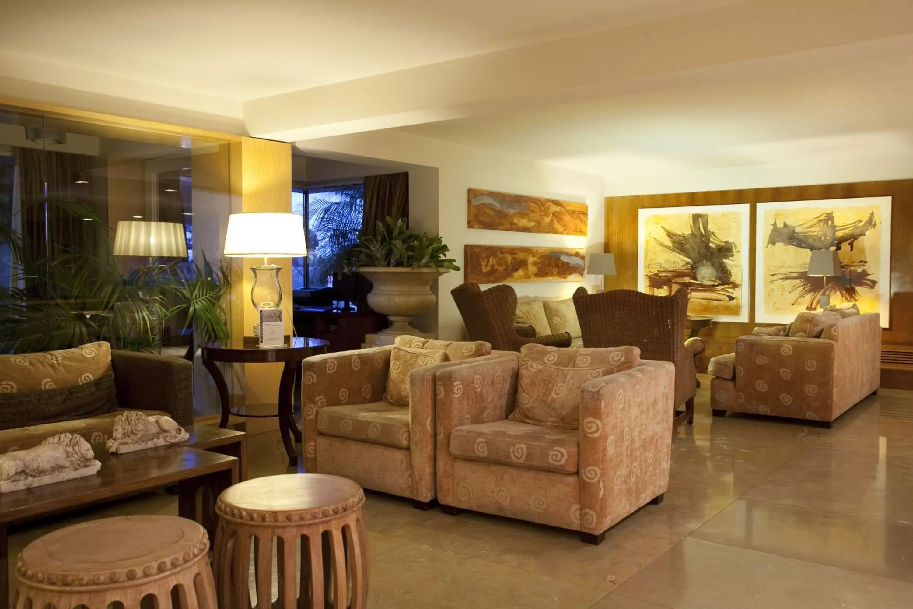Communal lounge/ TV room, Seating Area in Santana Hotel & SPA
