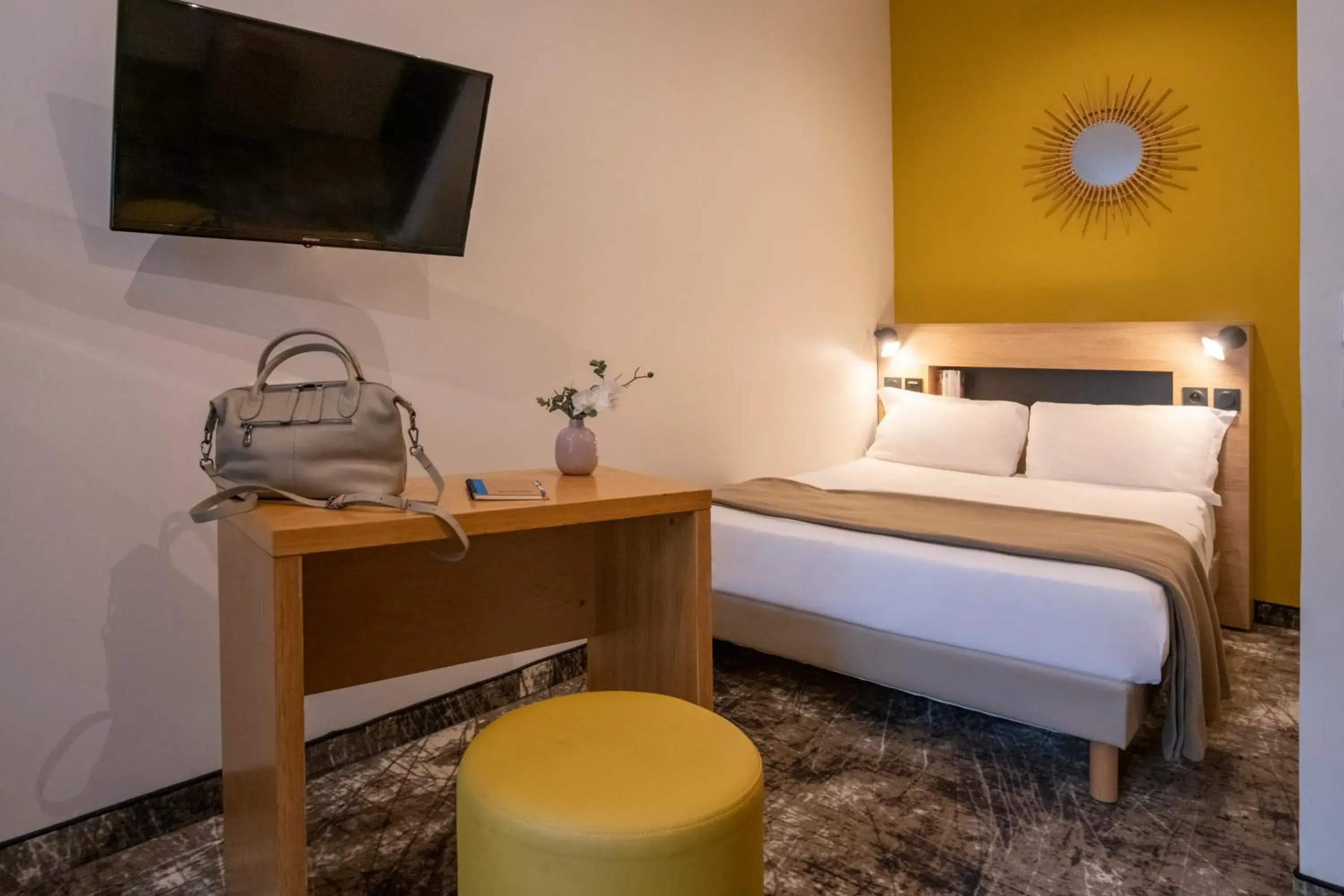 Bedroom, Bed in Hotel D'Ostende
