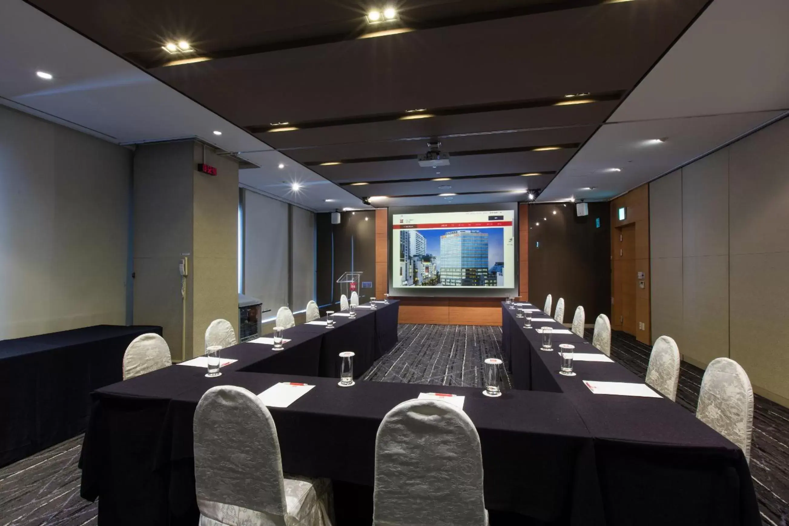 Meeting/conference room in Ibis Ambassador Myeongdong