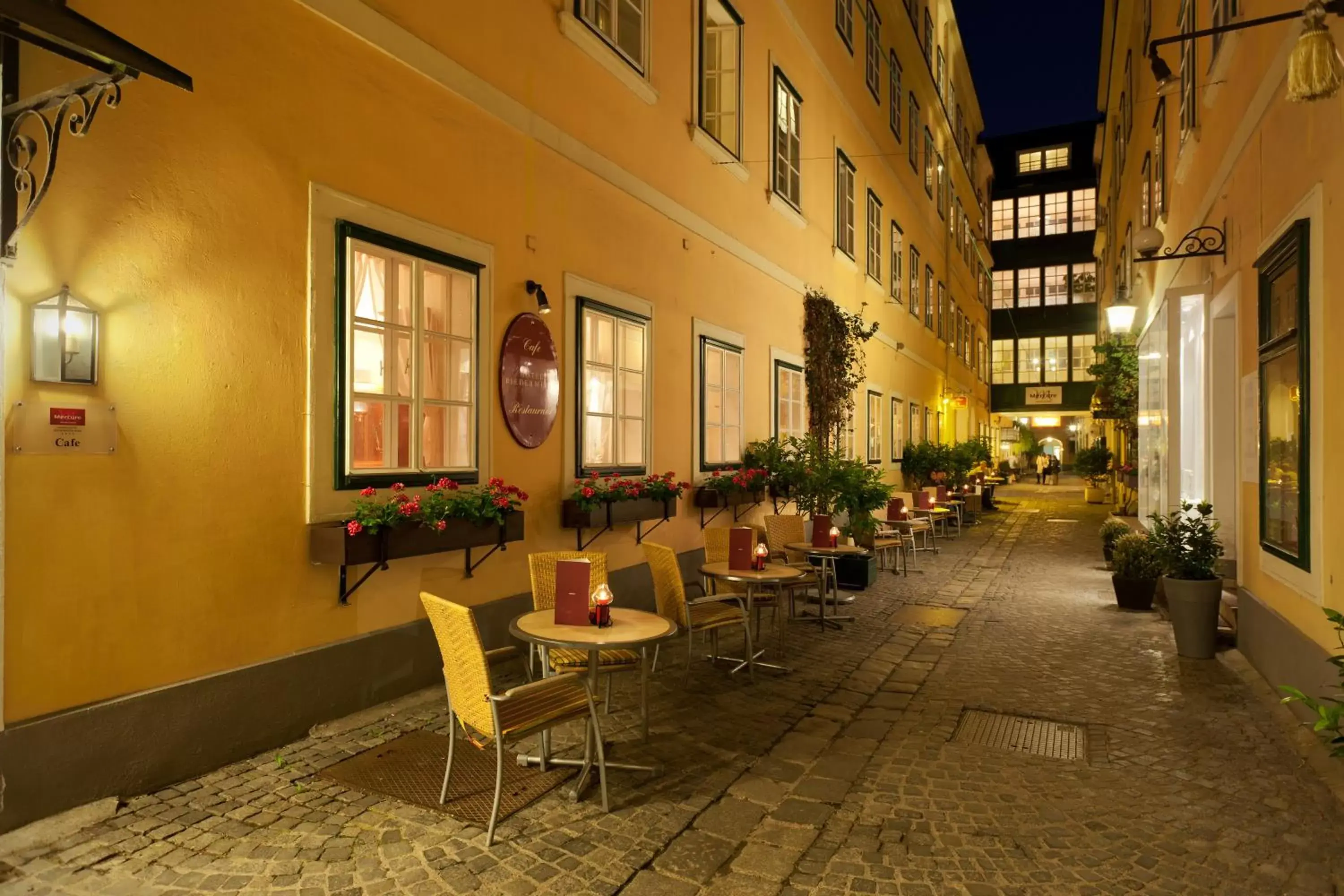 Facade/entrance in Mercure Grand Hotel Biedermeier Wien