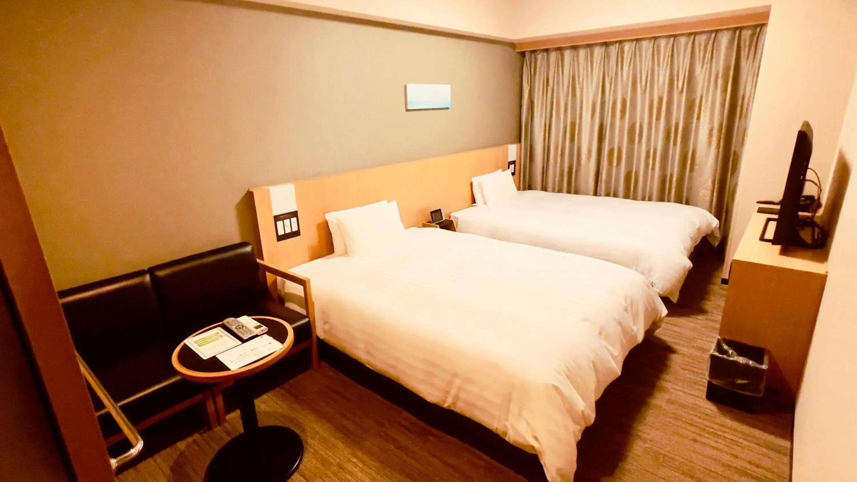 Bed in Dormy Inn Premium Tokyo Kodenmacho