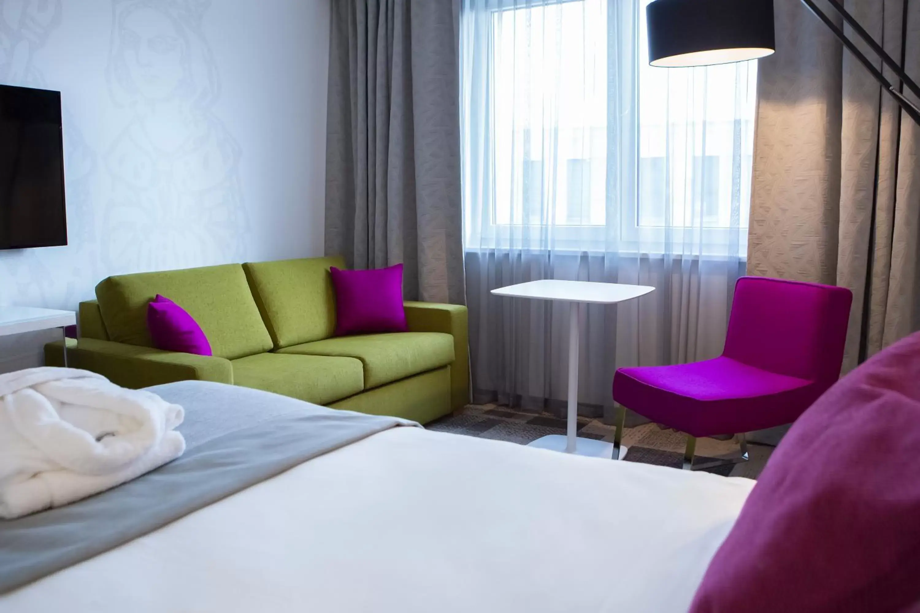 Photo of the whole room, Seating Area in Mercure Krakow Stare Miasto