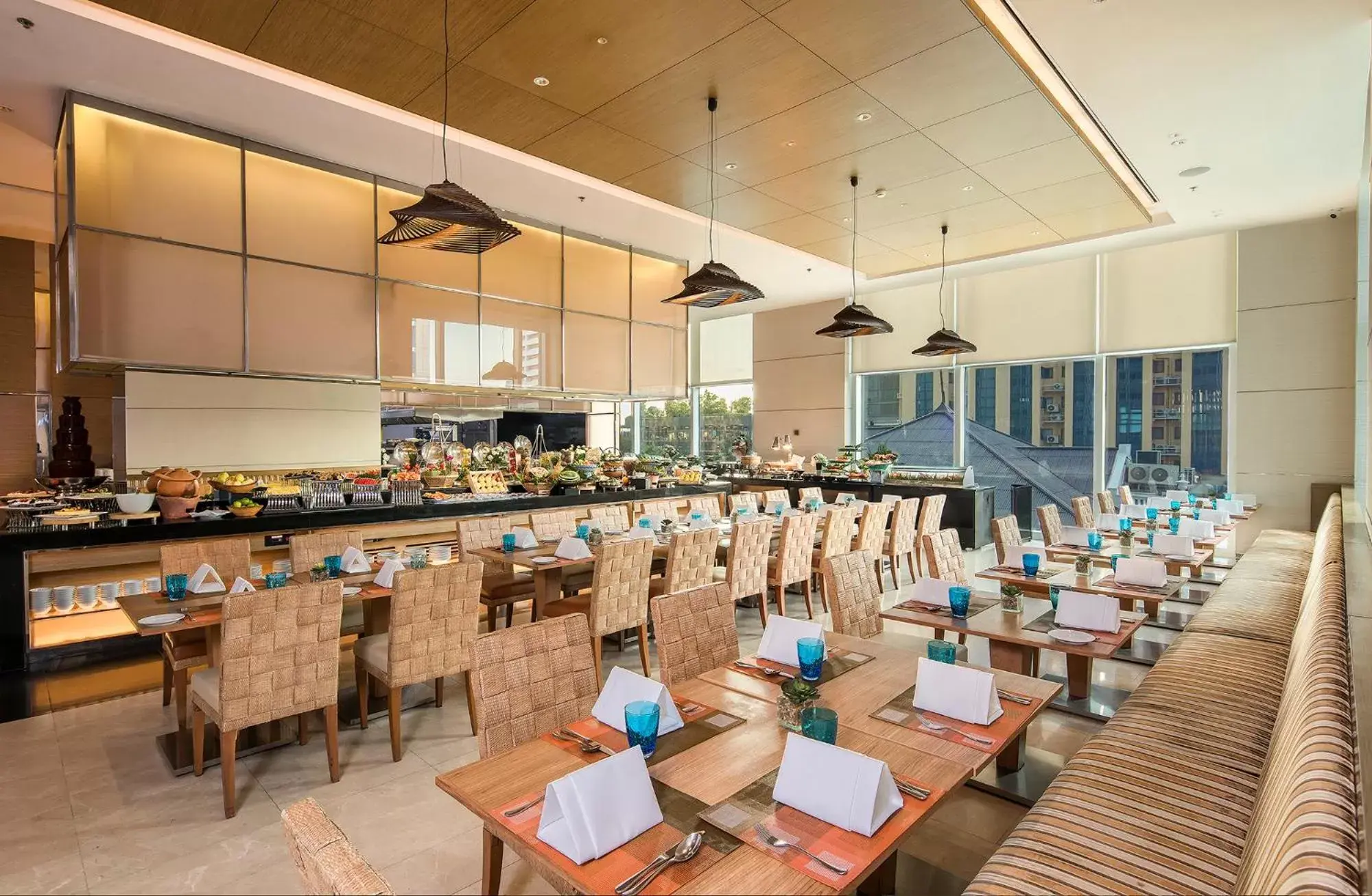 Restaurant/places to eat in Eastin Grand Hotel Sathorn Restaurant/places to eat in Eastin Grand Hotel Sathorn