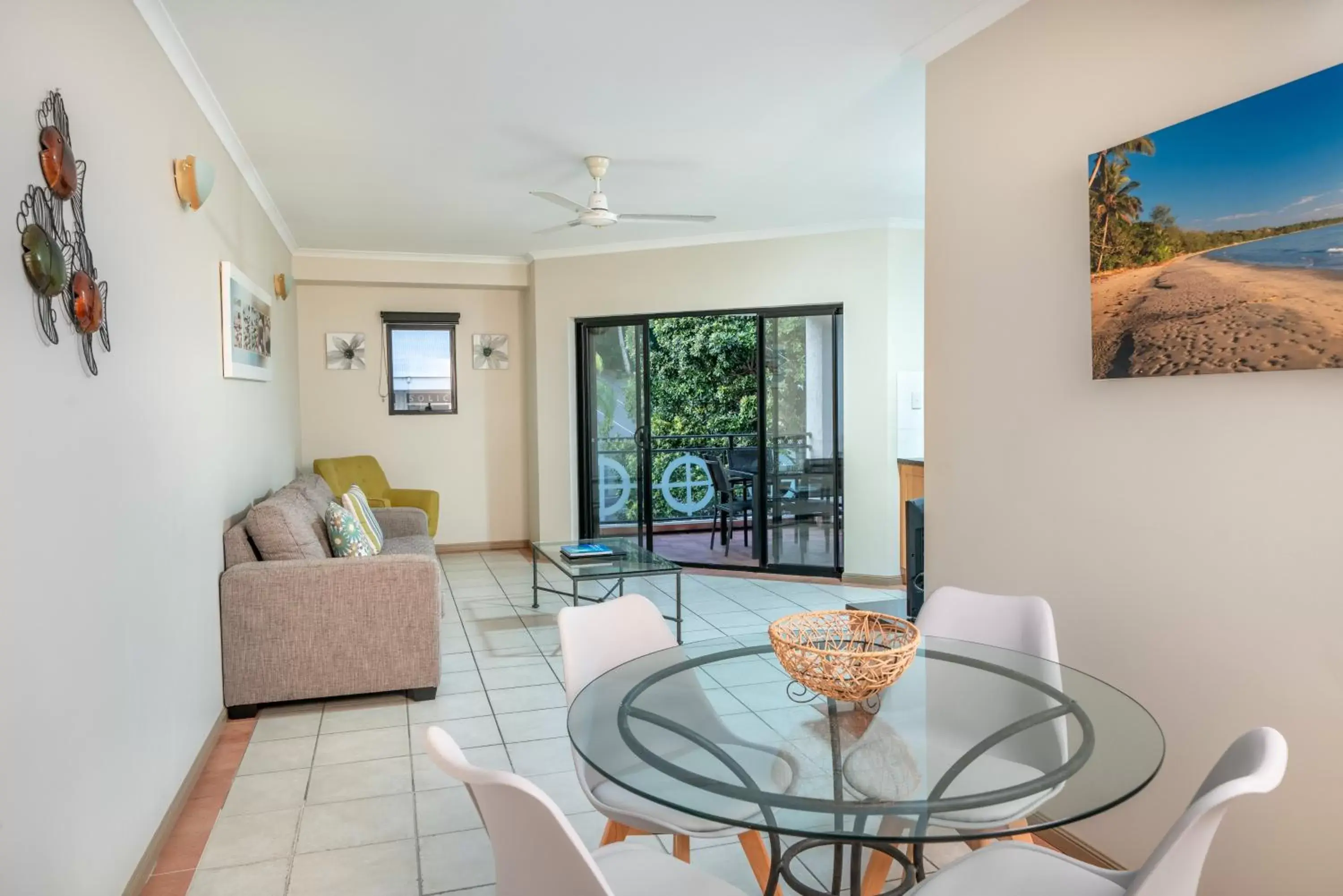 Living room, Seating Area in Regal Port Douglas