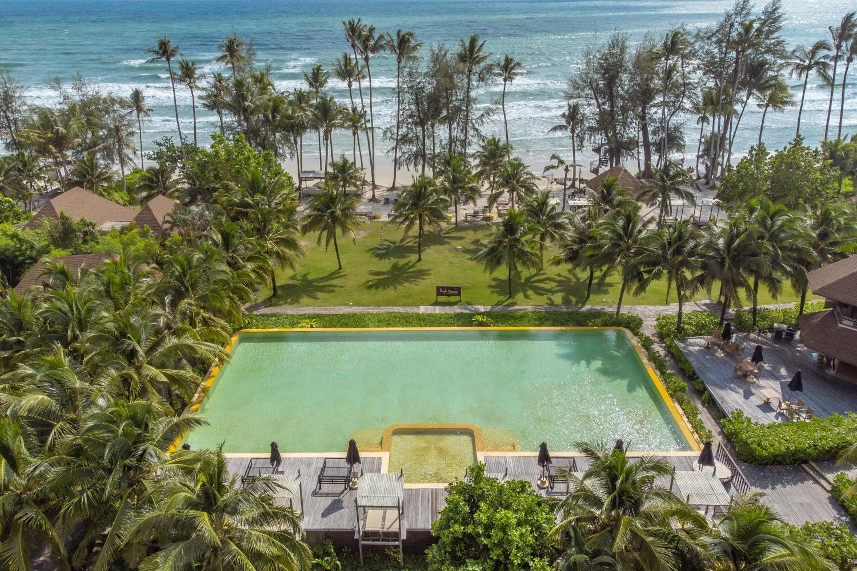 Beach in High Season Pool Villa & Spa