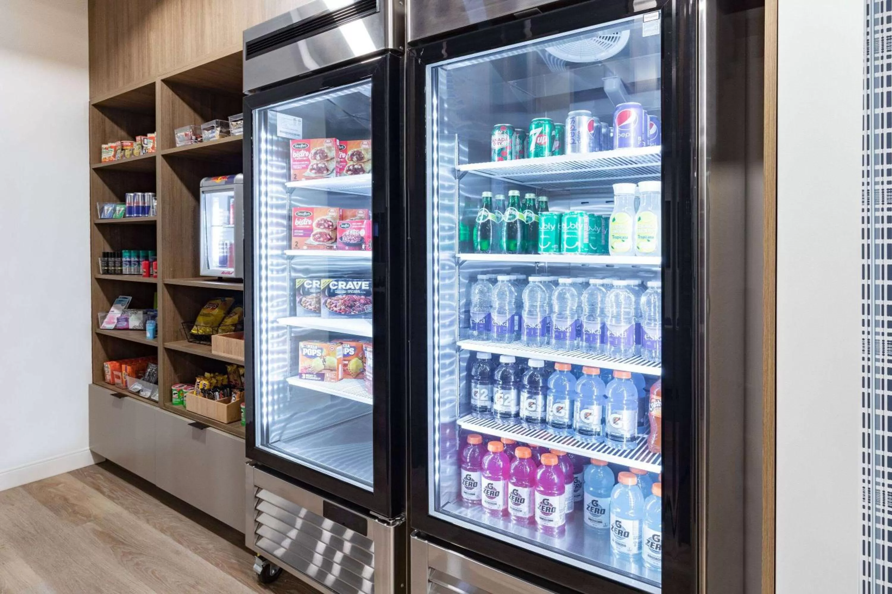 Food and drinks in Microtel Inn & Suites by Wyndham Summerside