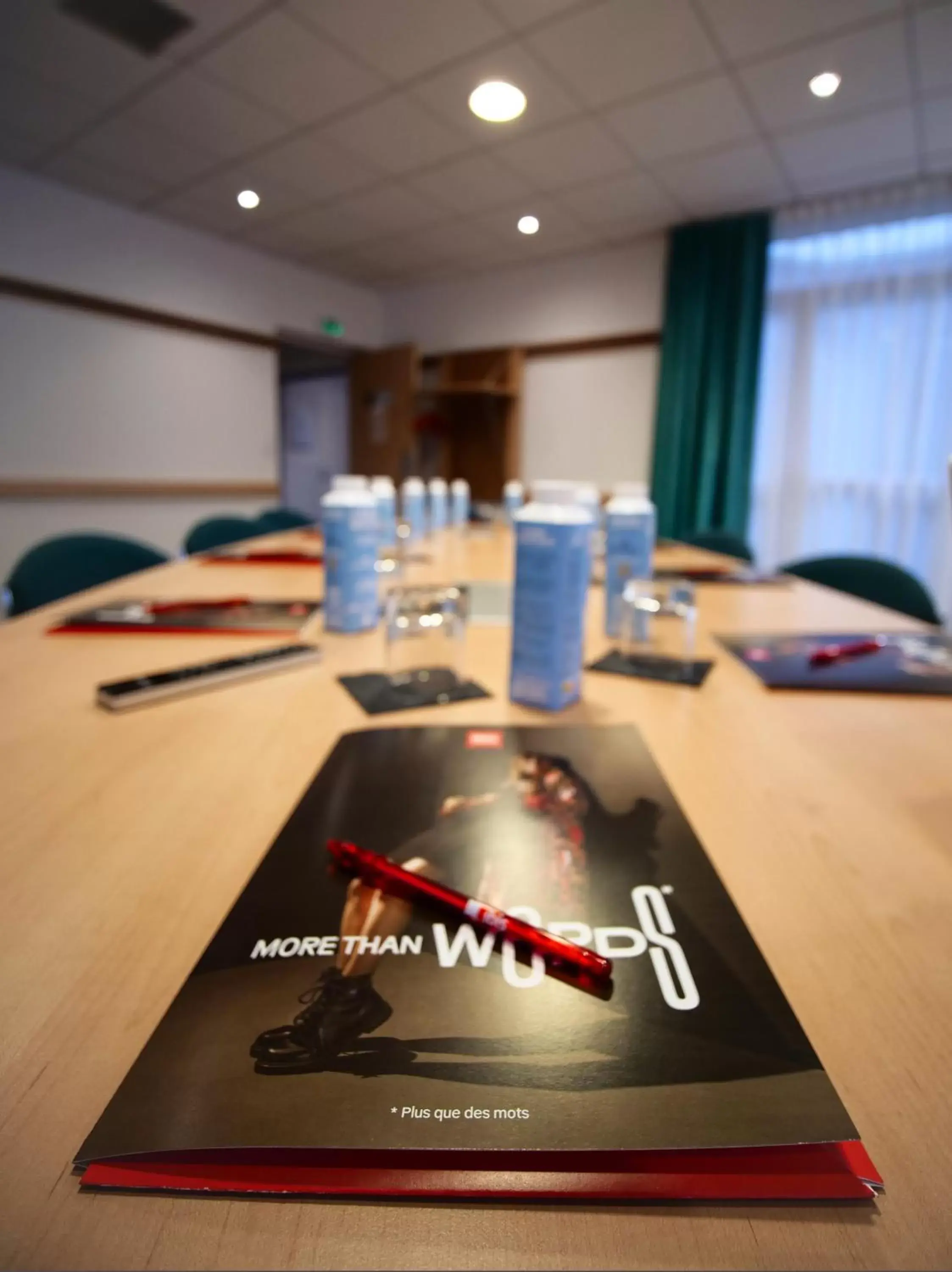 Meeting/conference room in ibis Chartres Ouest Luce