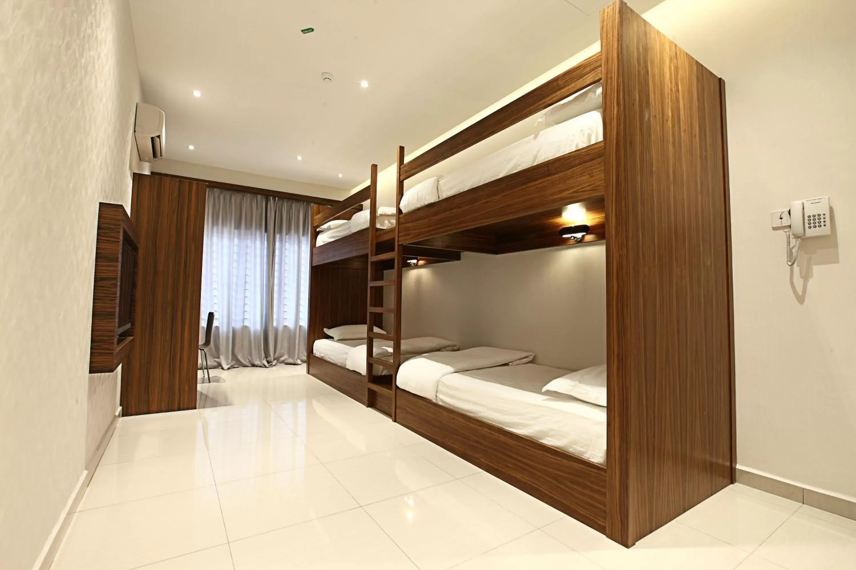 Bed, Bunk Bed in Sri Enstek Hotel KLIA, KLIA 2 & F1