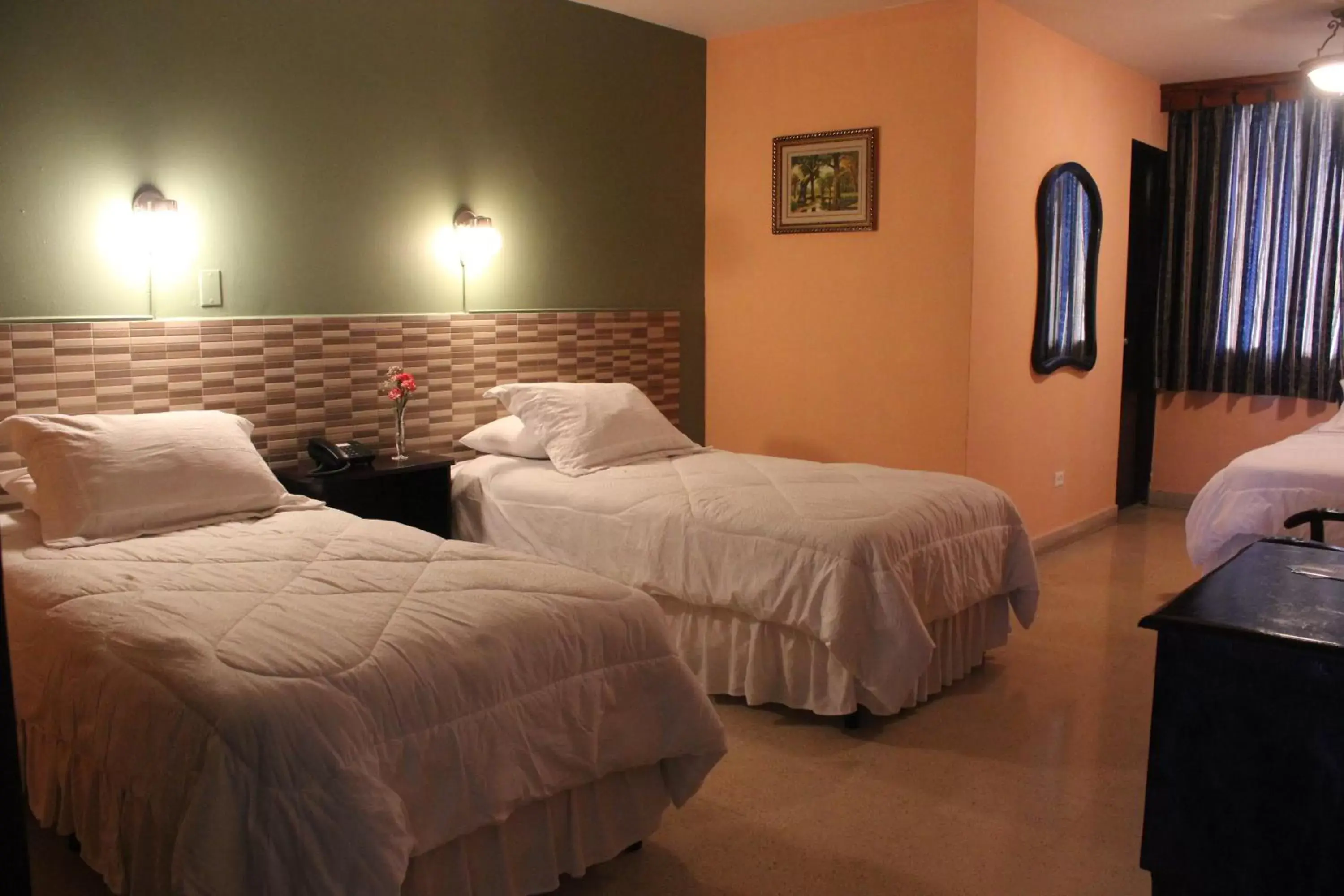 Photo of the whole room, Bed in Hotel Caribe Panamá Photo of the whole room, Bed in Hotel Caribe Panamá