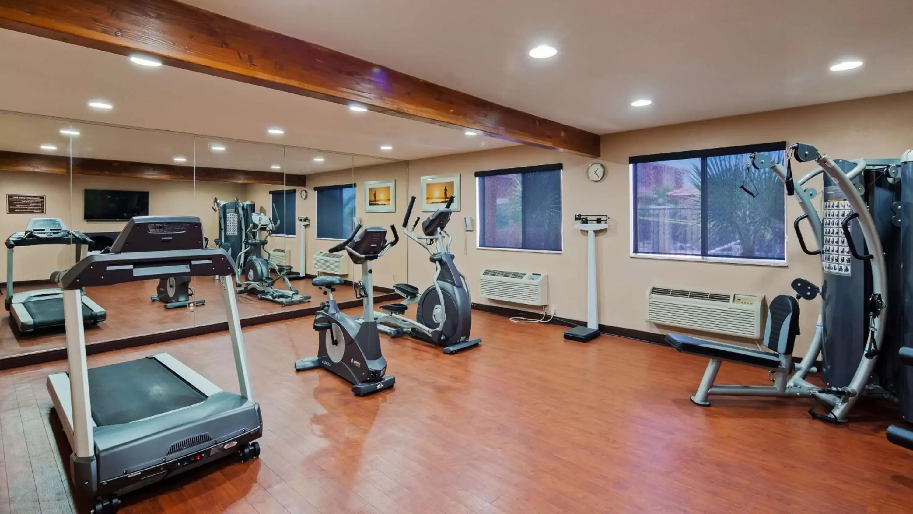 Fitness centre/facilities, Fitness Center/Facilities in Best Western Desert Oasis