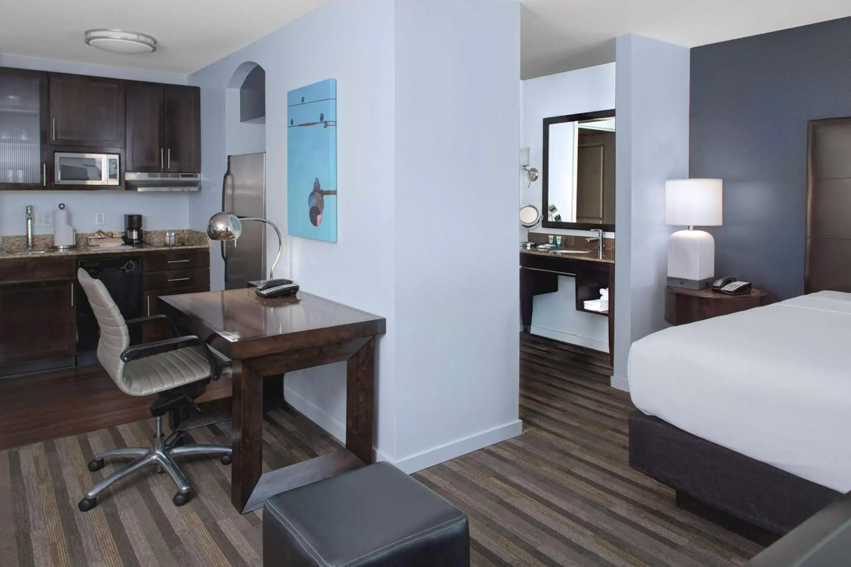 Photo of the whole room, Kitchen/Kitchenette in Hyatt House Raleigh Durham Airport