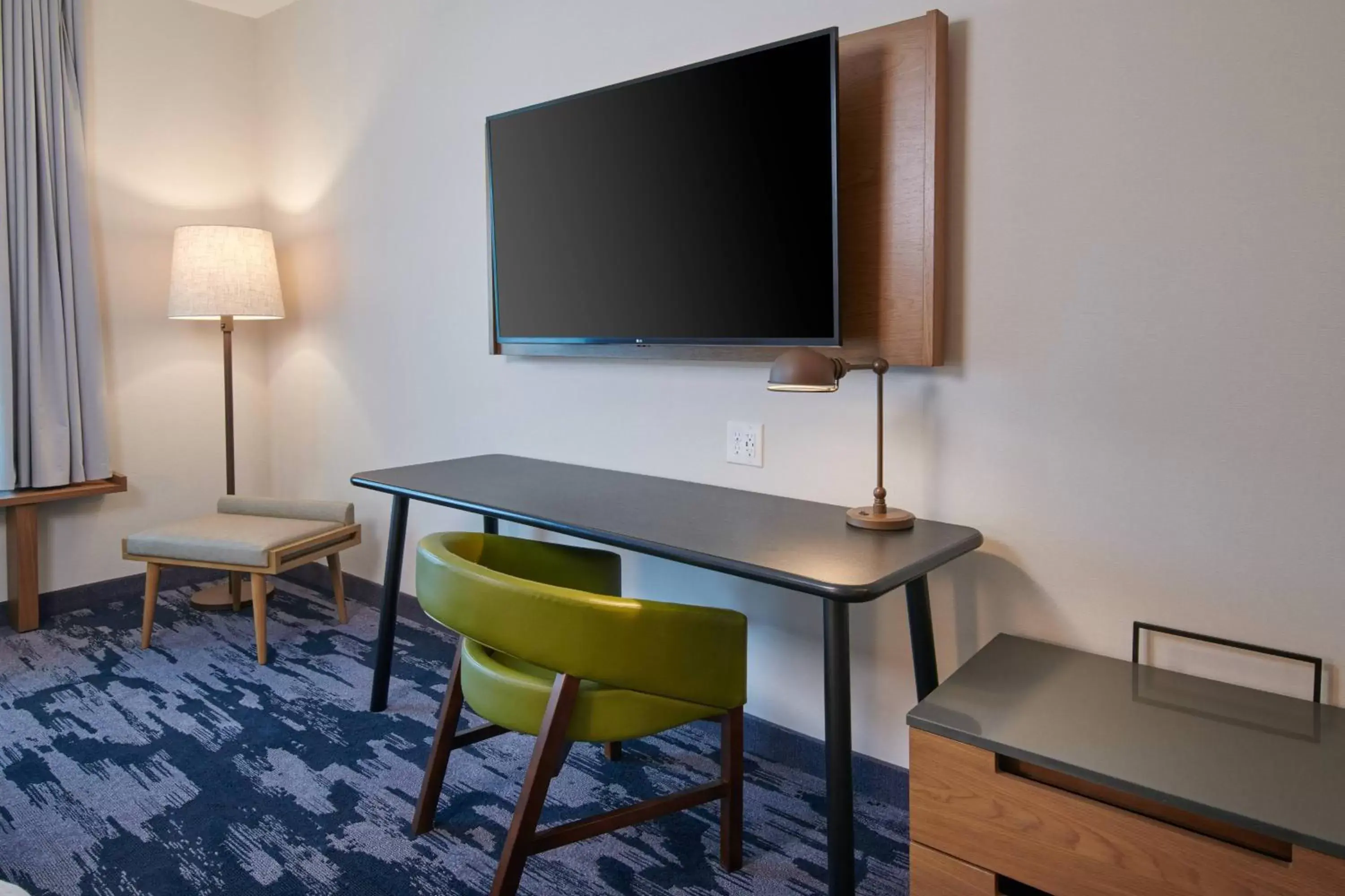 Photo of the whole room, TV/Entertainment Center in Fairfield Inn & Suites by Marriott Louisville Jeffersonville