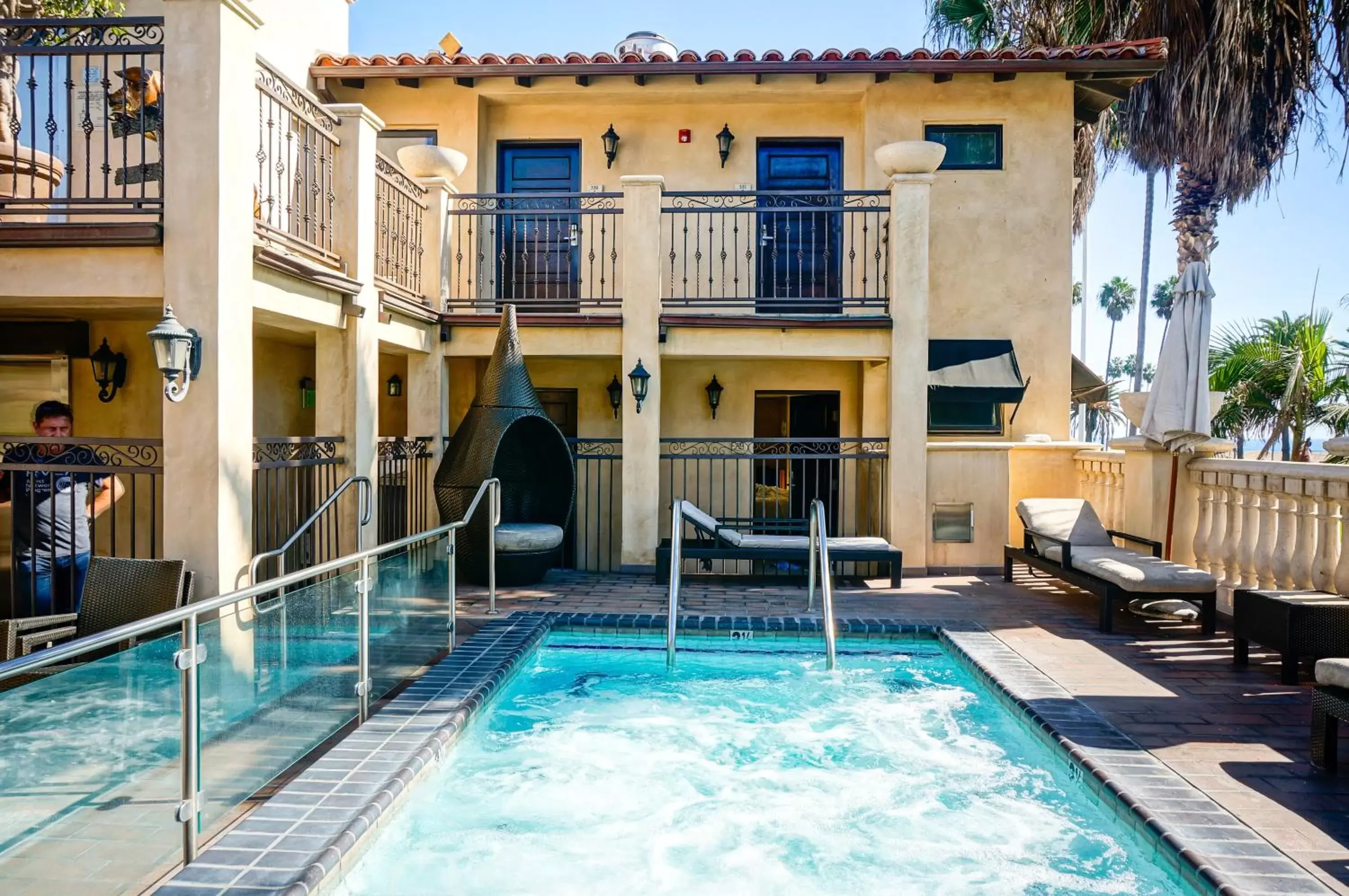 Spa and wellness centre/facilities, Swimming Pool in Balboa Inn, On The Beach At Newport