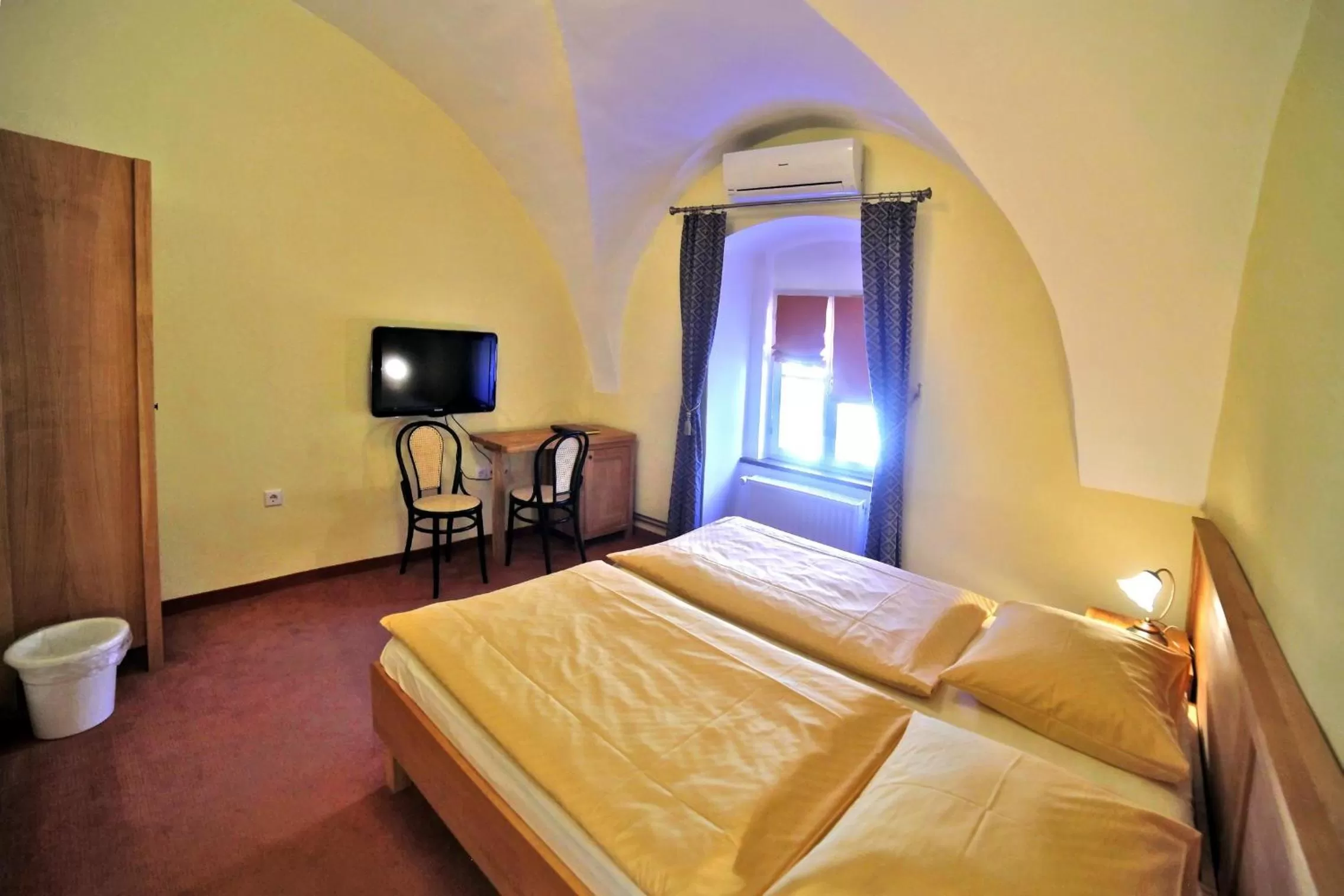 Double Room with Balcony in Bed & Breakfast Šilak