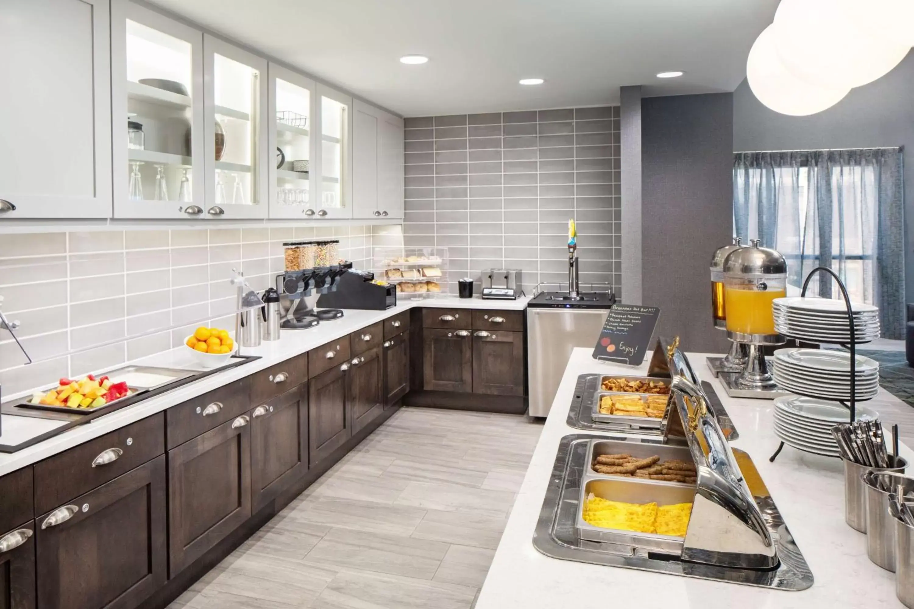 Breakfast, Kitchen/Kitchenette in Homewood Suites by Hilton Atlanta - Buckhead