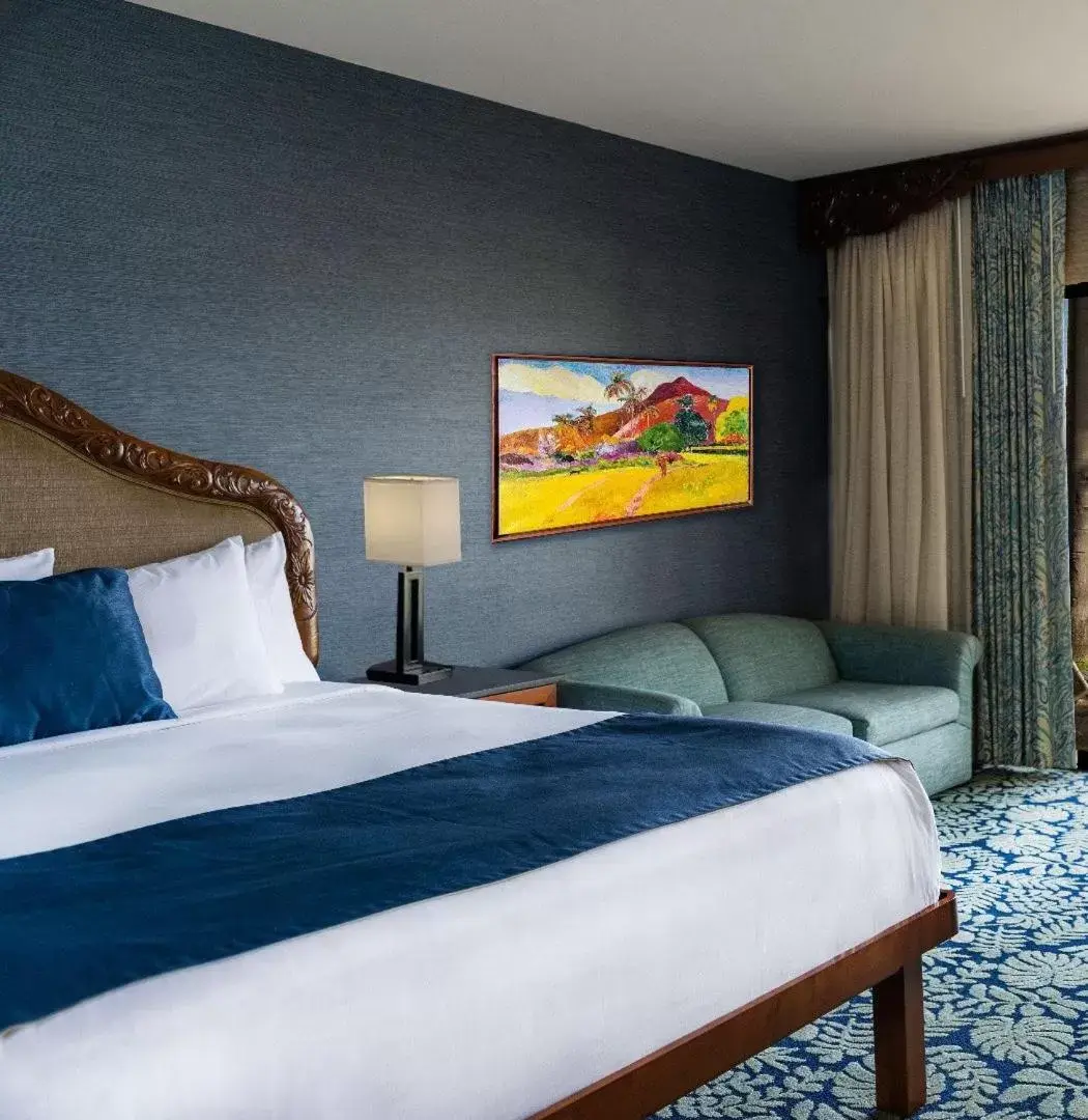 Bed in Catamaran Resort Hotel and Spa
