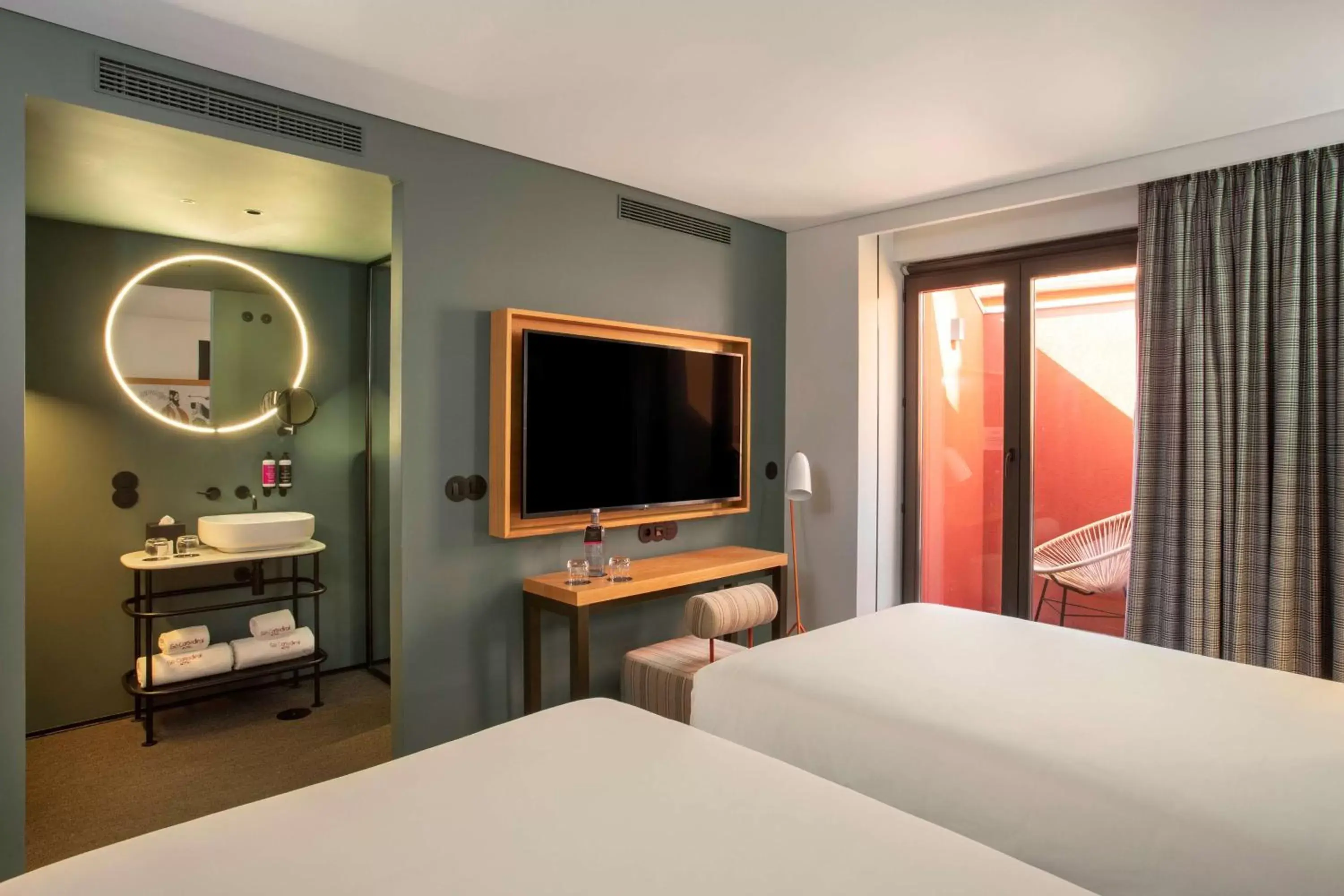 Bed in Se Catedral Hotel Porto, Tapestry Collection By Hilton Bed in Se Catedral Hotel Porto, Tapestry Collection By Hilton