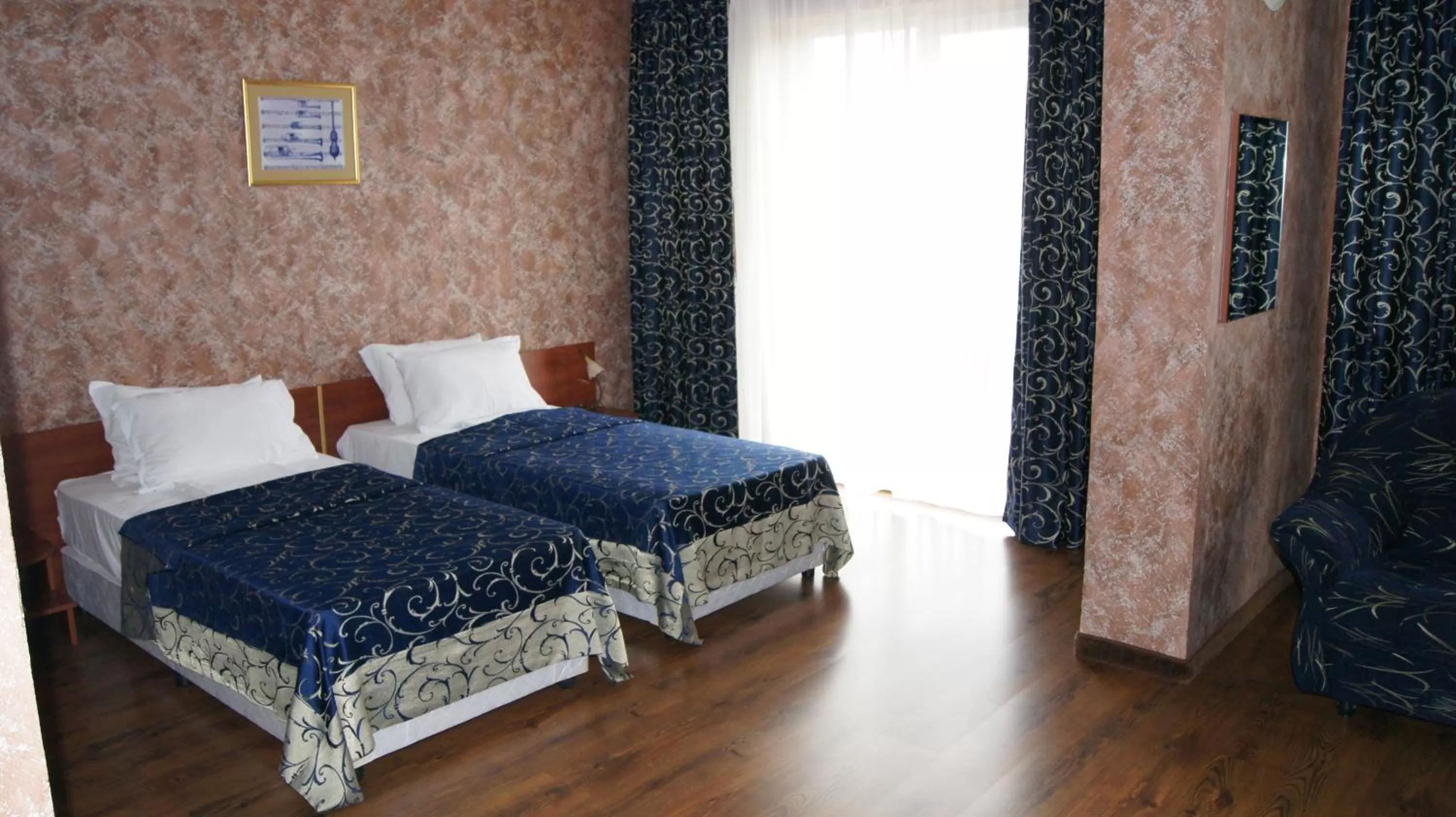 Bed in Hotel Akord - Free Parking & Metro Access