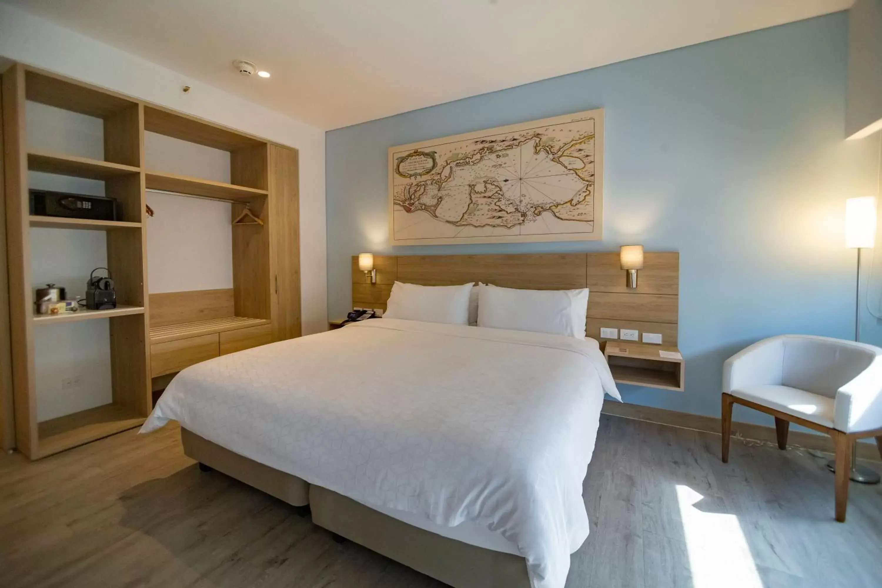Bed in Holiday Inn Express Cartagena Manga, an IHG Hotel