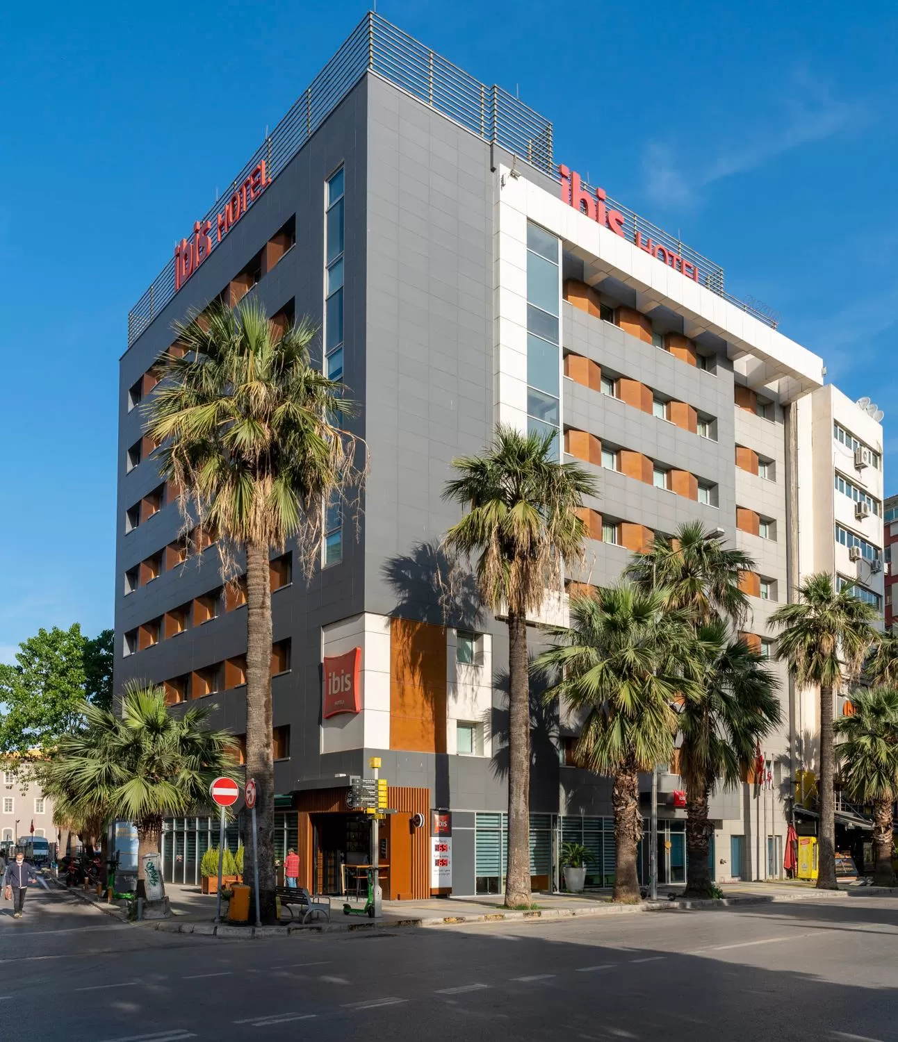 Property building in Ibis Izmir Alsancak