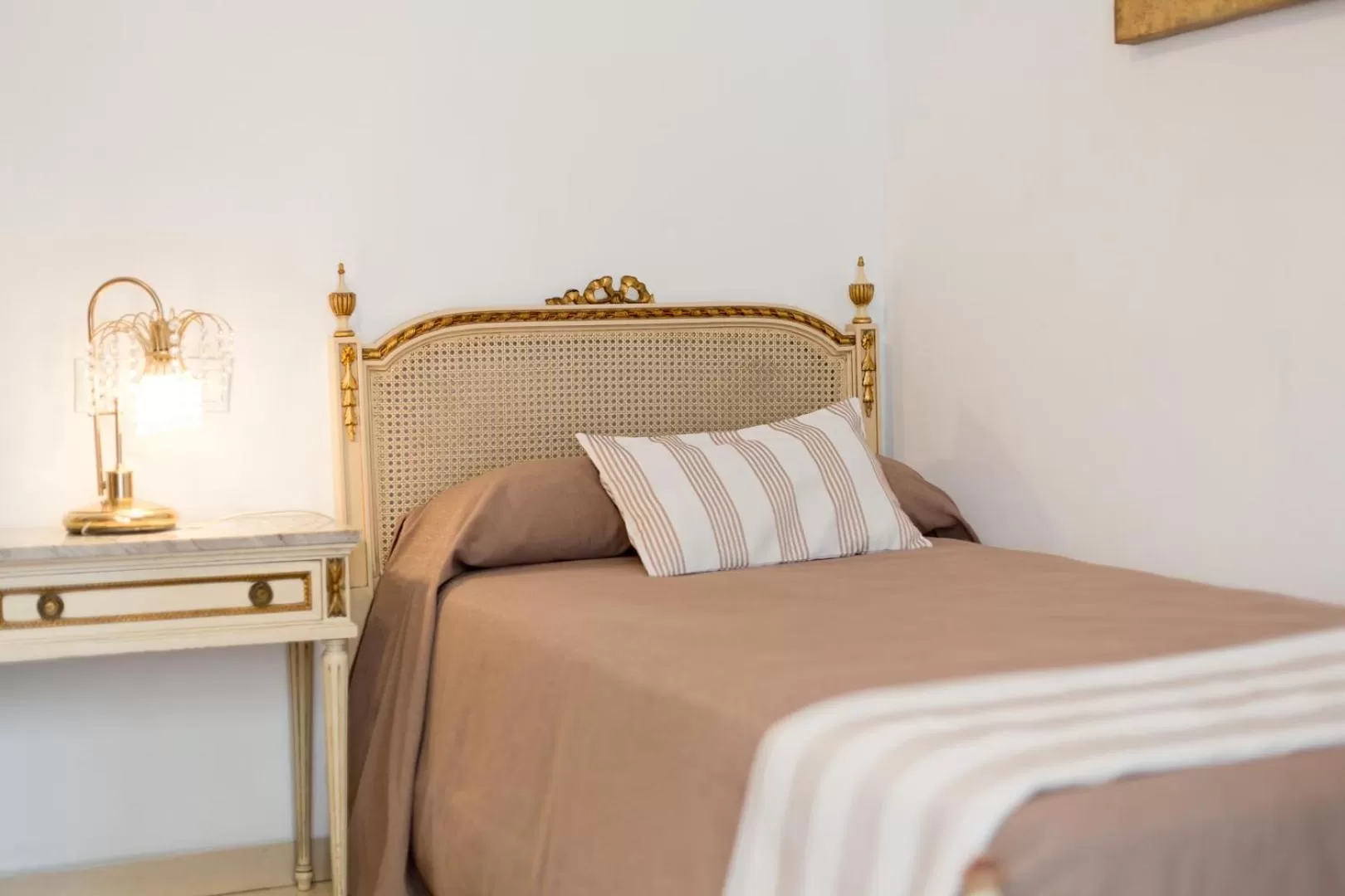 Bedroom, Bed in Hotel Marítimo Urban