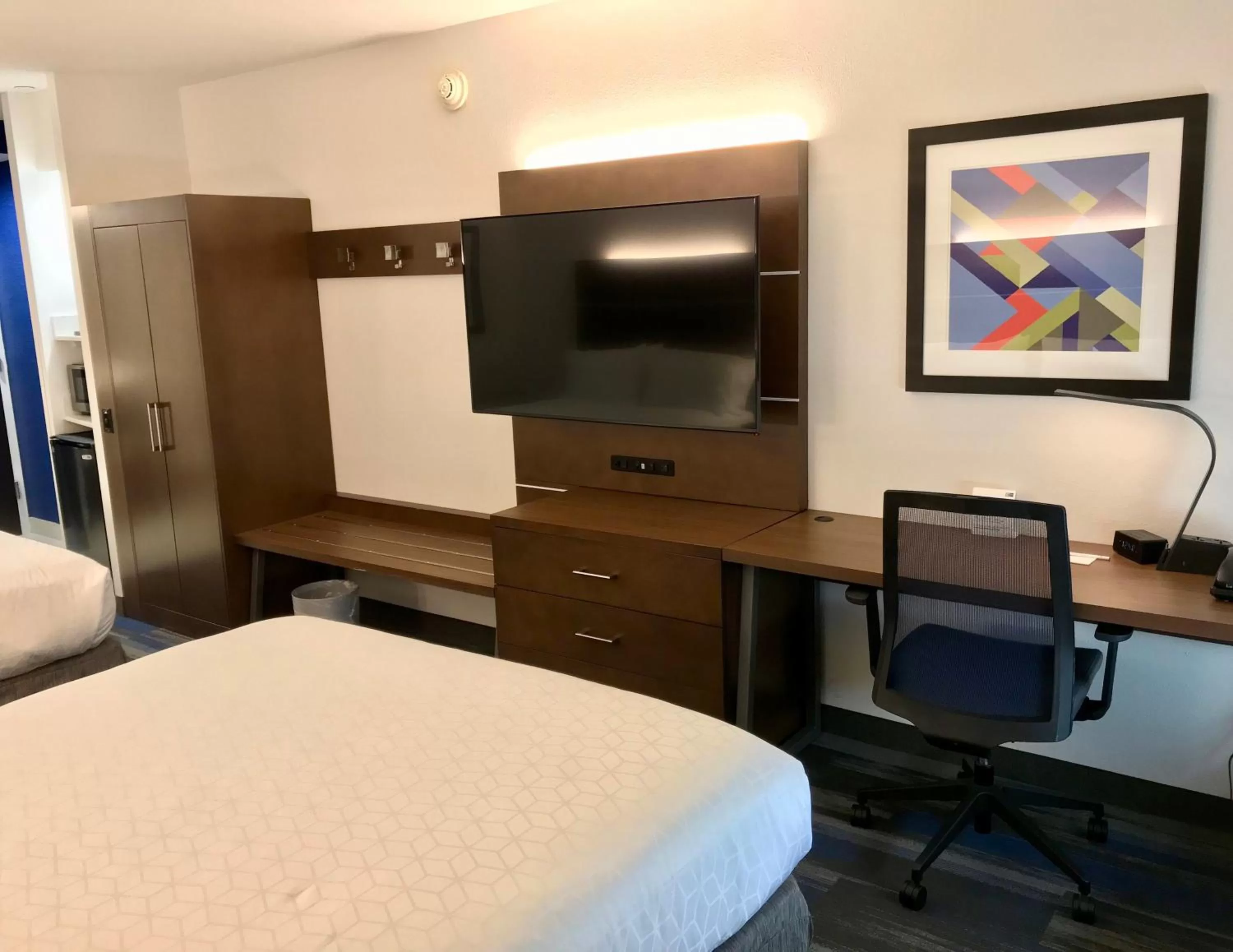 Photo of the whole room, Bed in Holiday Inn Express Fishkill-Mid Hudson Valley by IHG