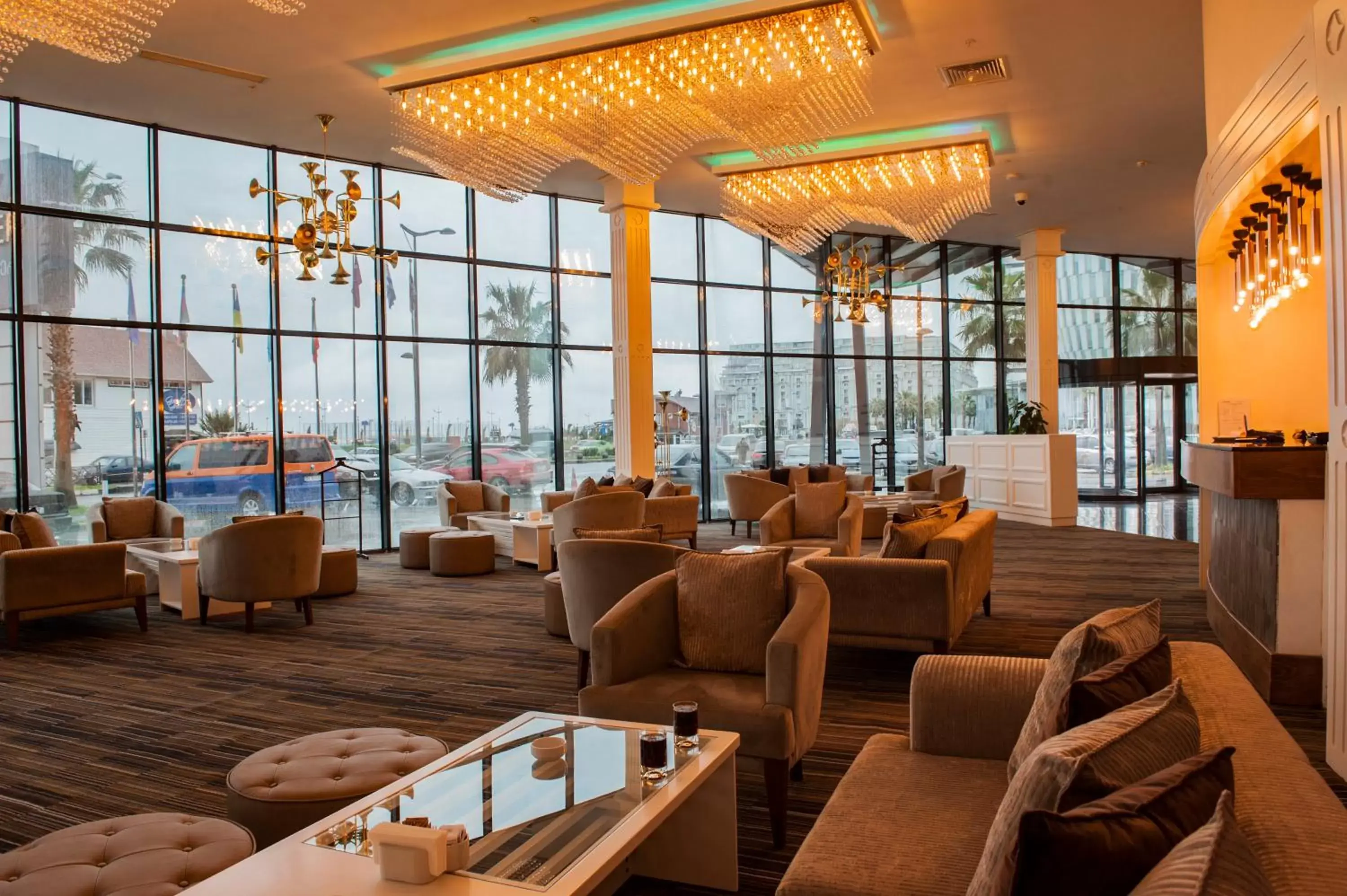 Lounge or bar, Restaurant/Places to Eat in Sky Tower Hotel