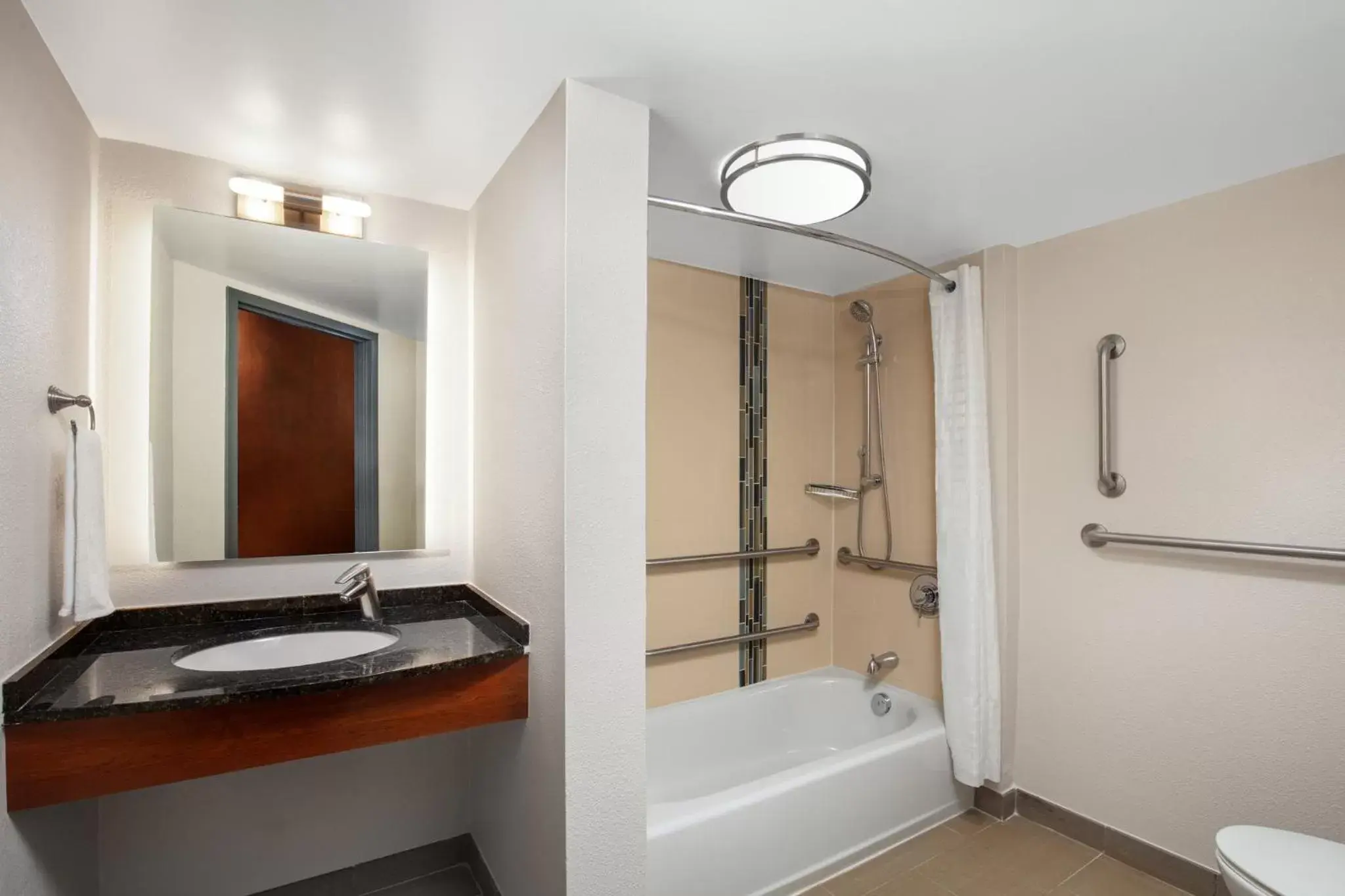 Photo of the whole room, Bathroom in Candlewood Suites - Birmingham - Inverness, an IHG Hotel