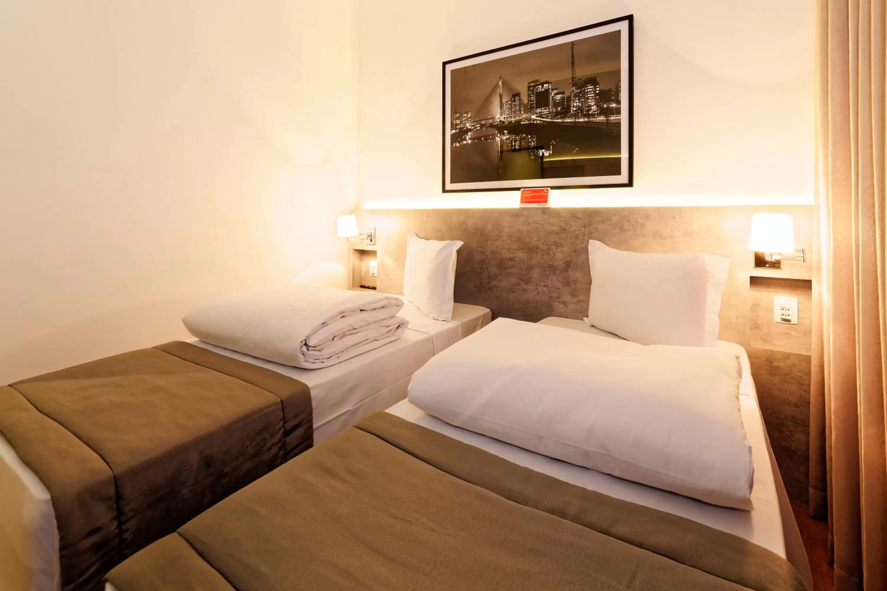 Photo of the whole room, Bed in Ramada Encore Sao Paulo Tiradentes Centro