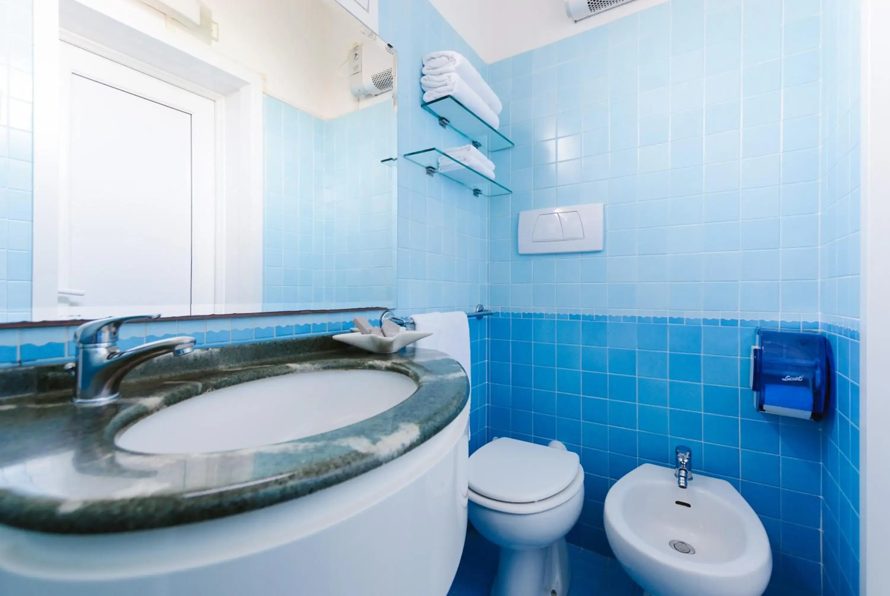 Bathroom in Hotel Fra I Pini