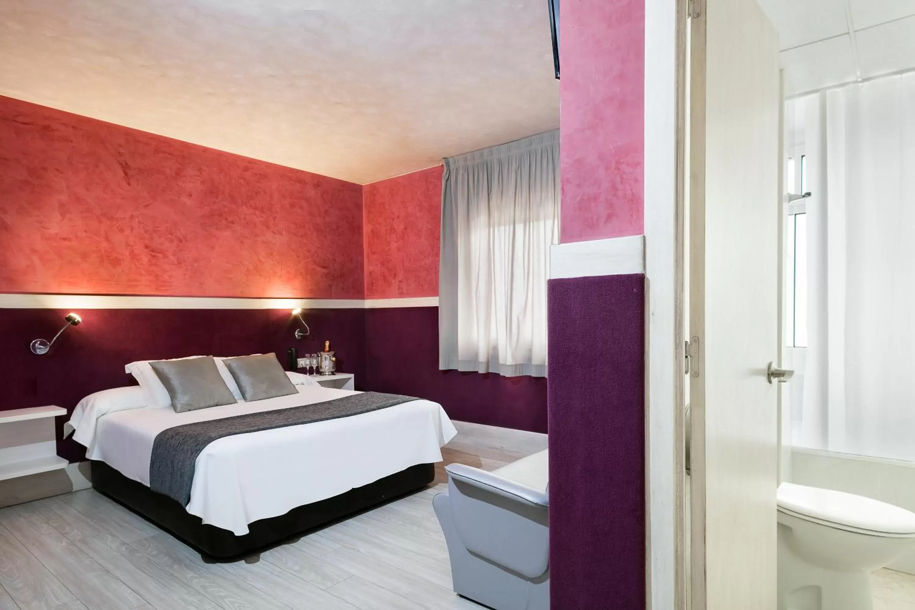 Double Room in Hotel H Double Room in Hotel H