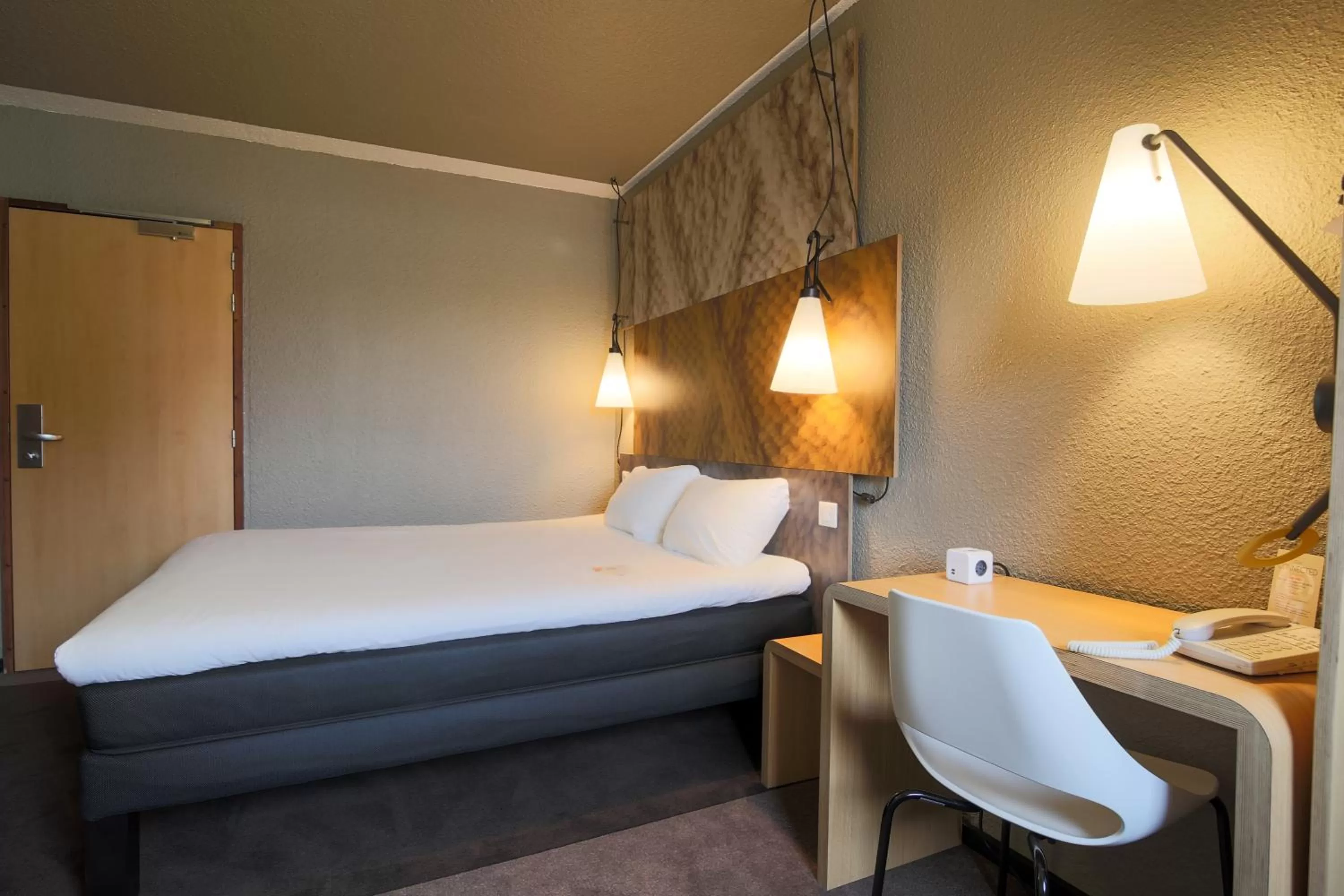 Bed in ibis Montauban