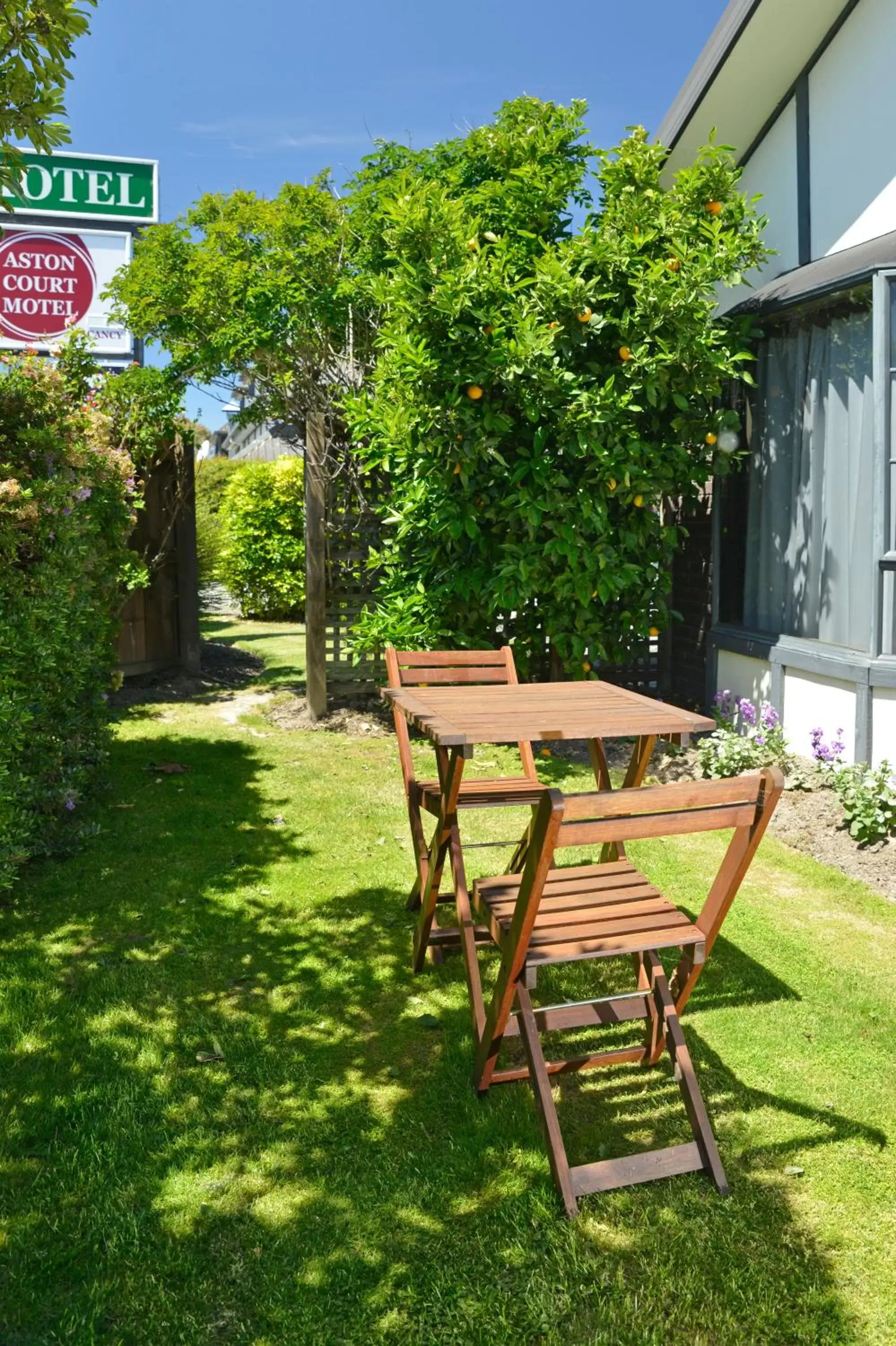 Garden in Aston Court Motel