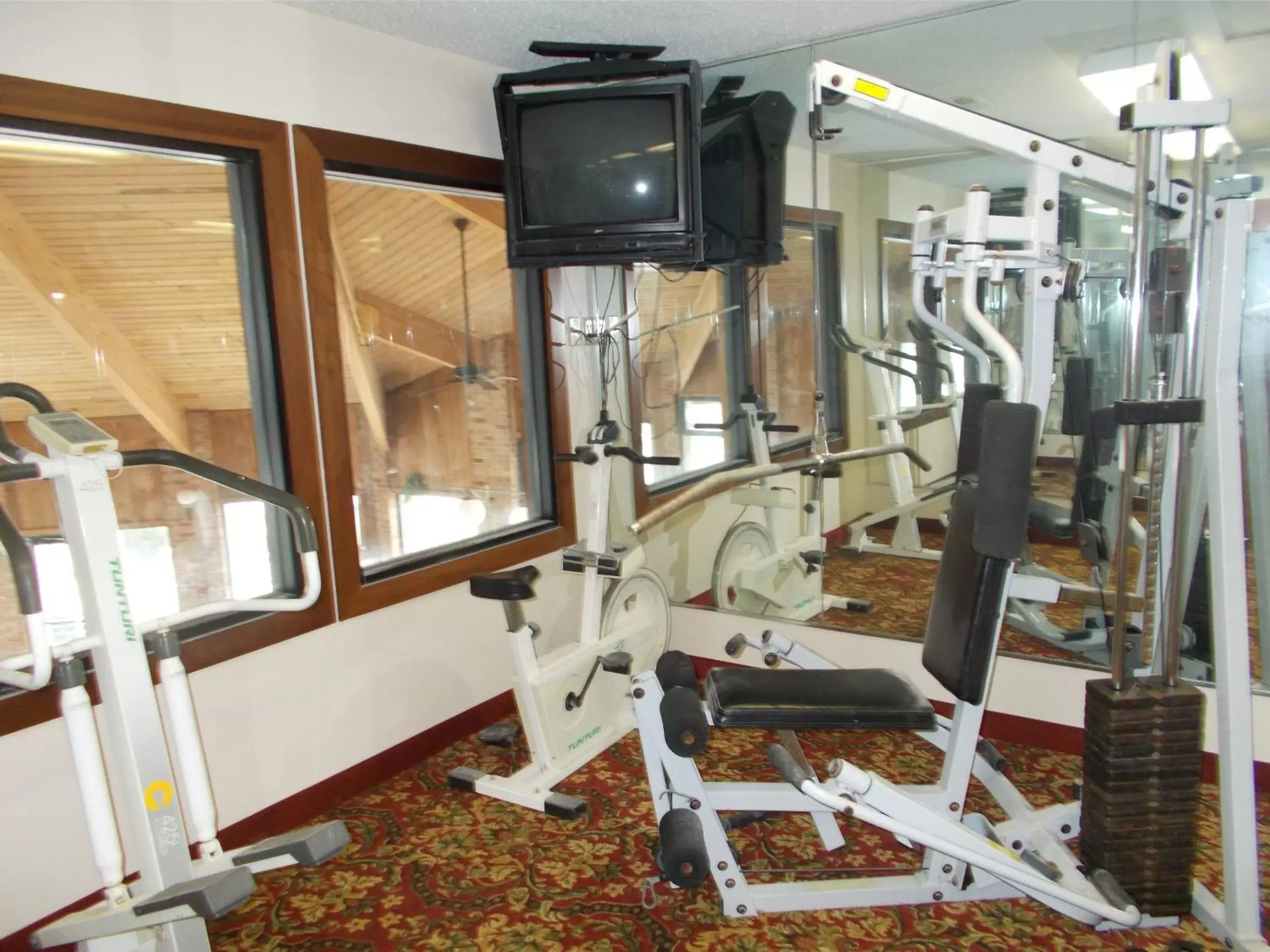 Fitness centre/facilities, Fitness Center/Facilities in Royalton Inn and Suites, Wilmington,Ohio