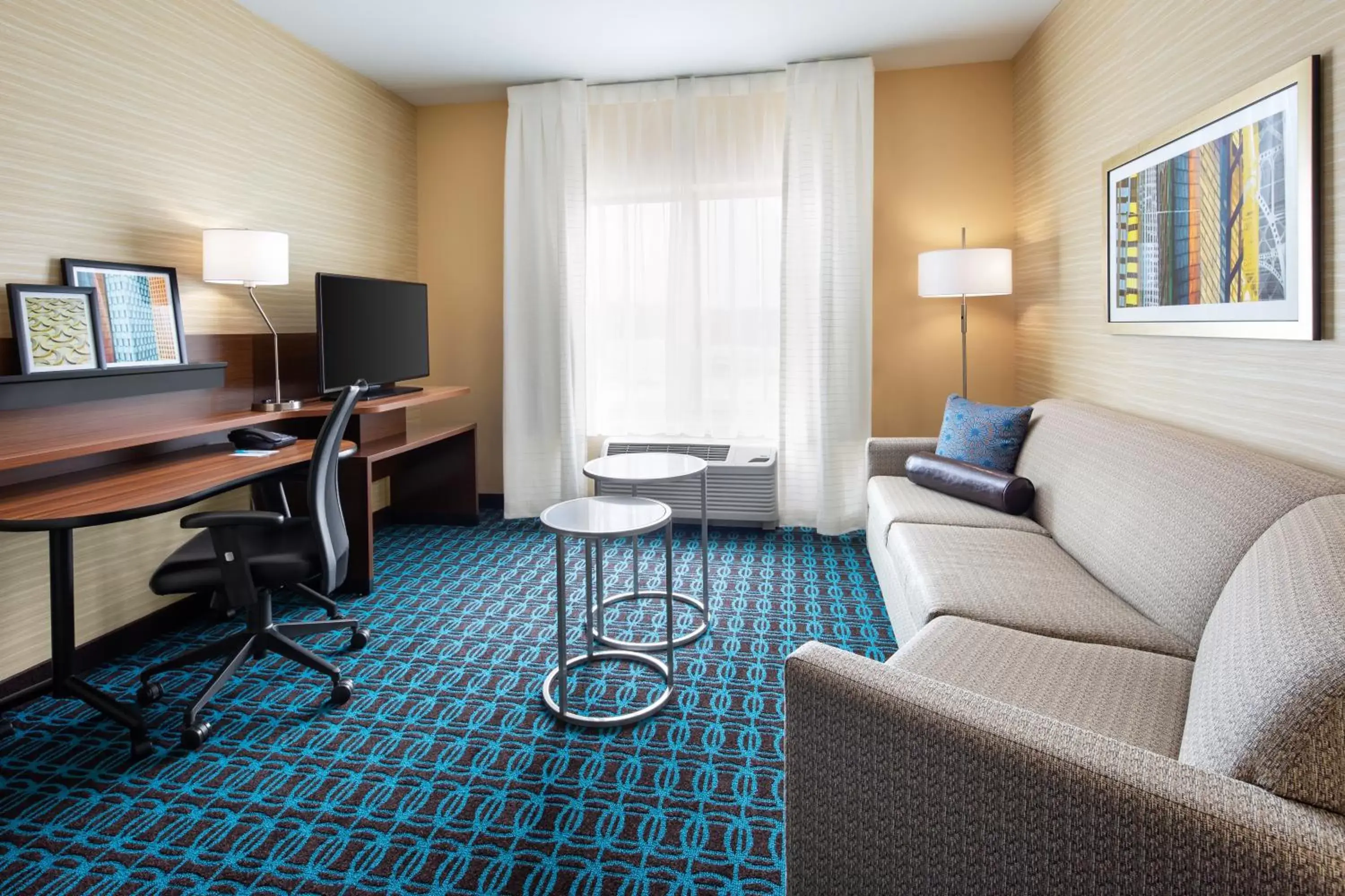 Bedroom, Seating Area in Fairfield Inn & Suites by Marriott Poplar Bluff