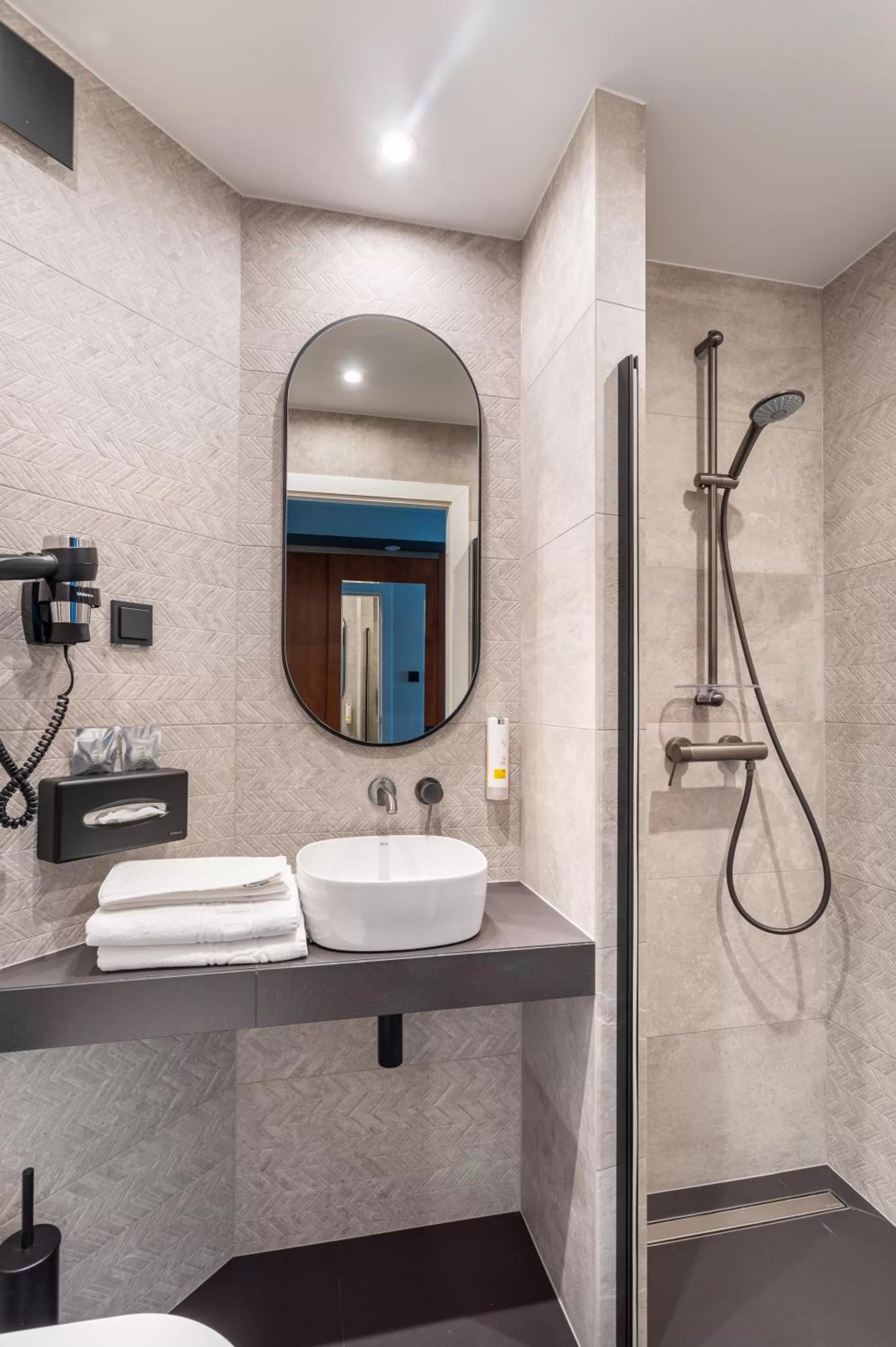 Shower in Qubus Hotel Zielona Góra