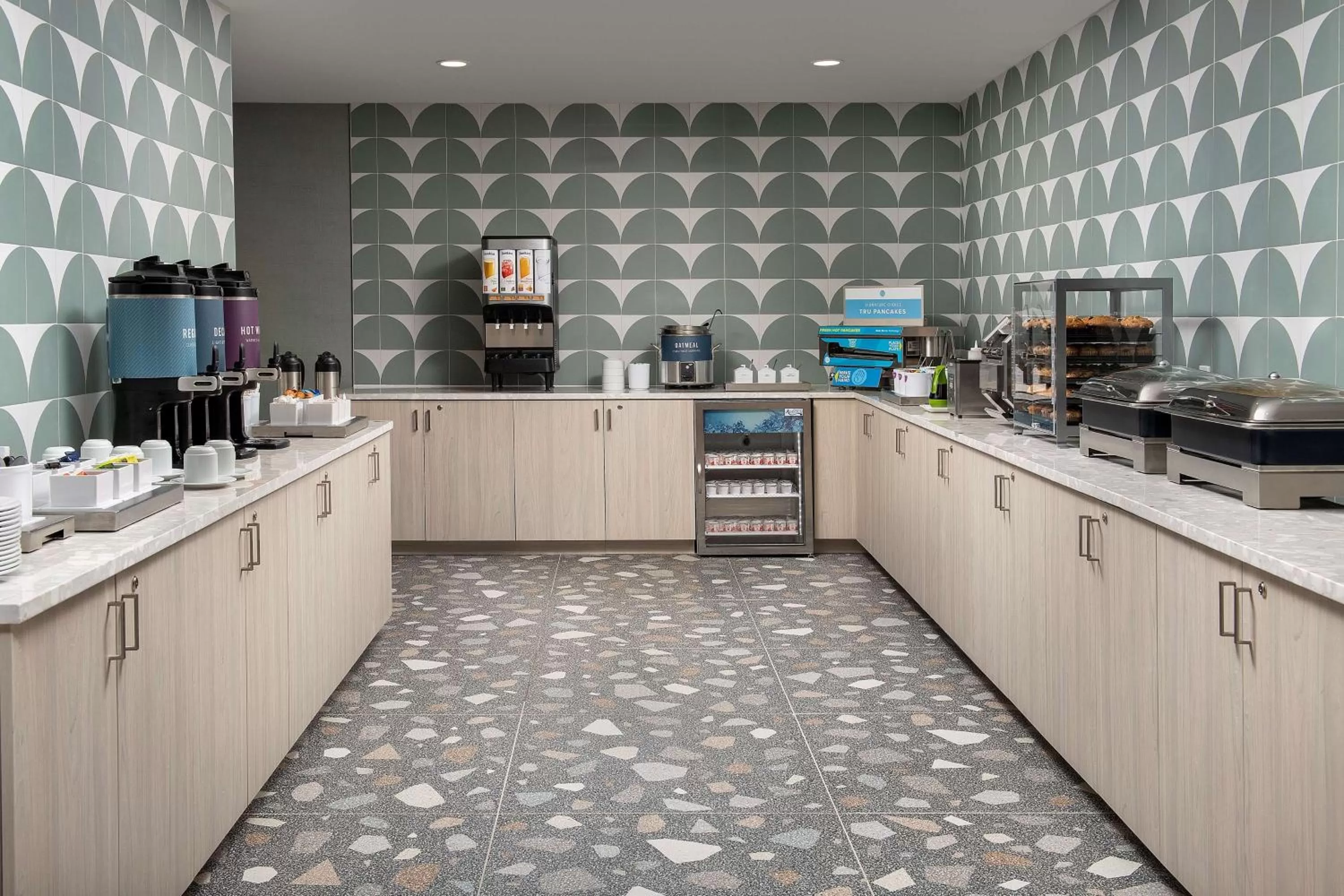 Coffee/tea facilities in Tru By Hilton Miami Airport South Blue Lagoon, Fl