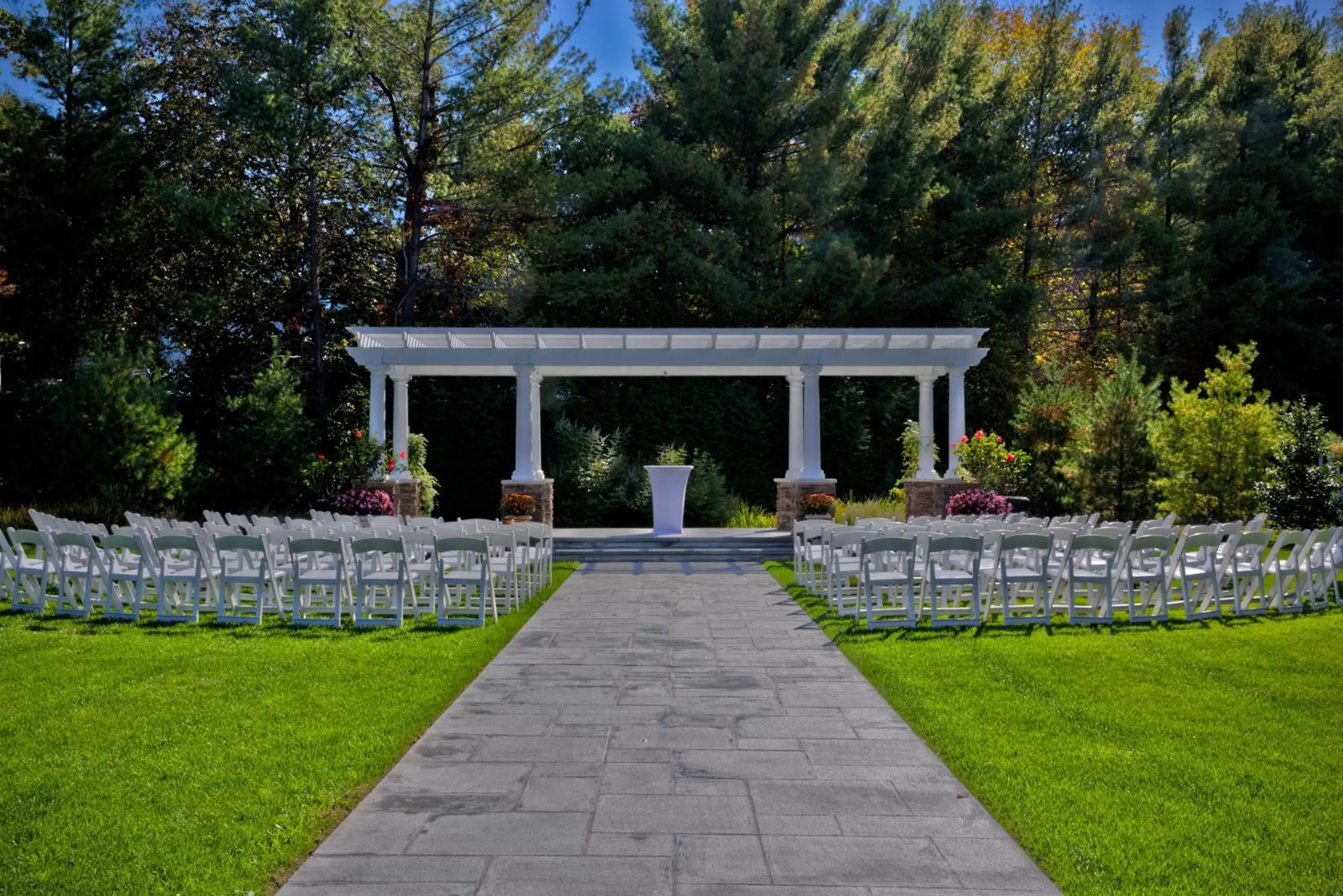 Meeting/conference room, Garden in Crowne Plaza Suffern-Mahwah, an IHG Hotel