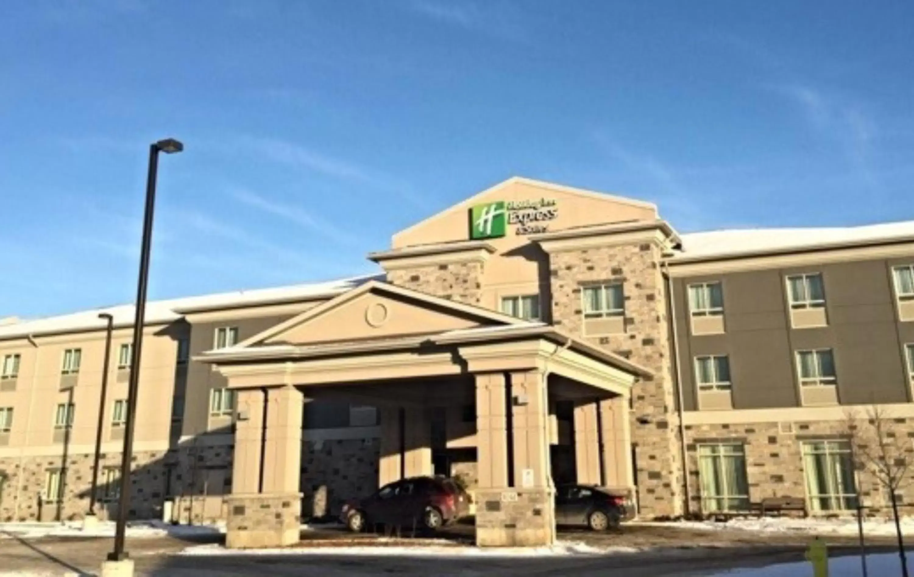 Property Building in Holiday Inn Express Thunder Bay, an IHG Hotel