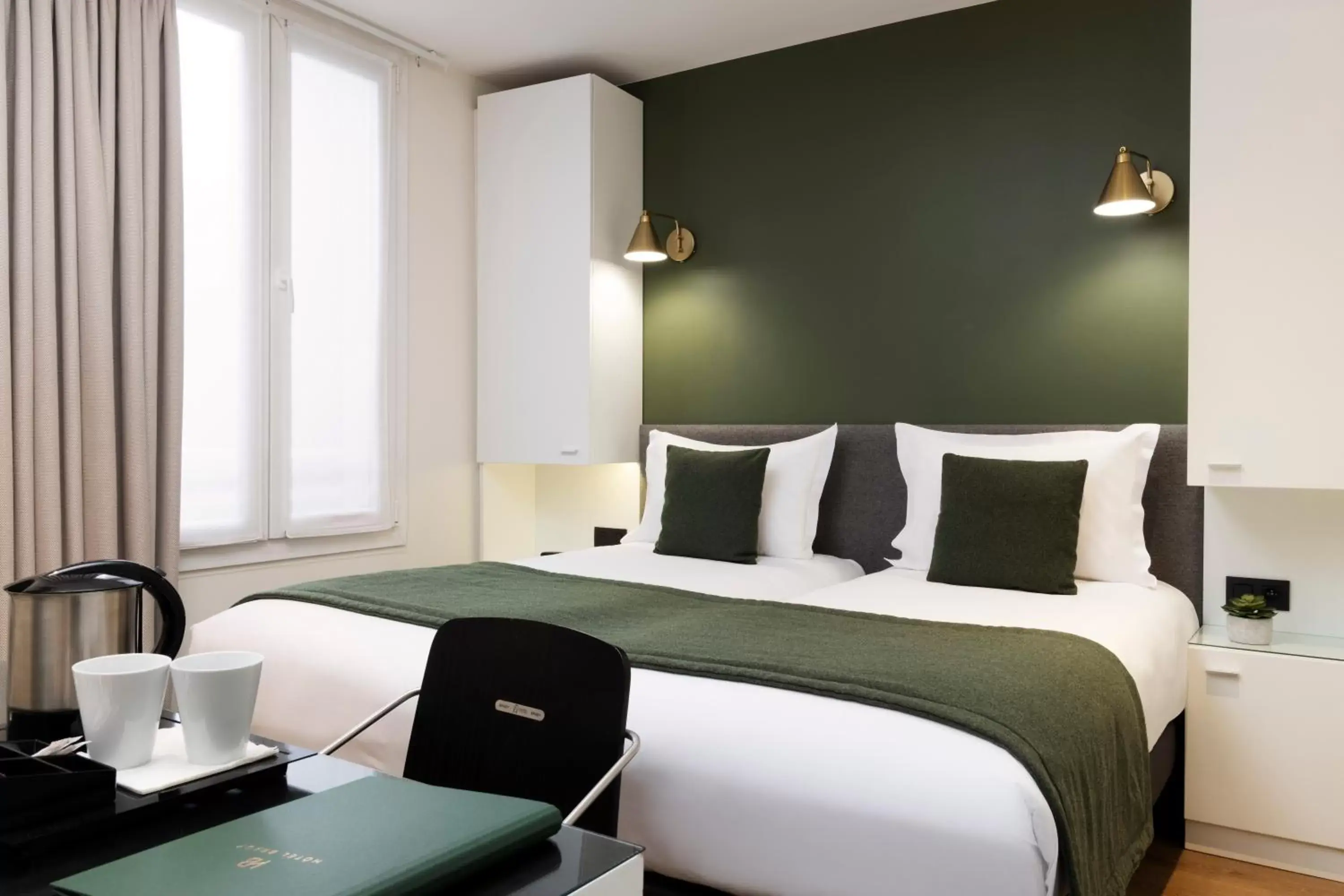 Bedroom, Bed in Hotel Brady - Gare de l'Est