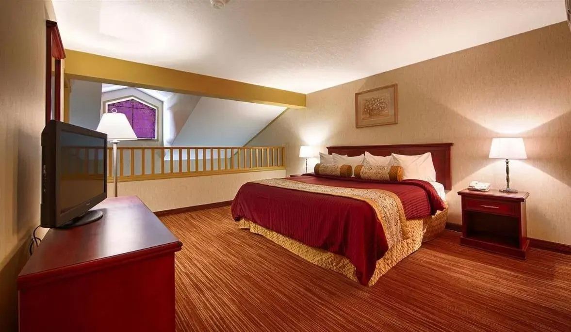 Photo of the whole room, Bed in All Stay Suites