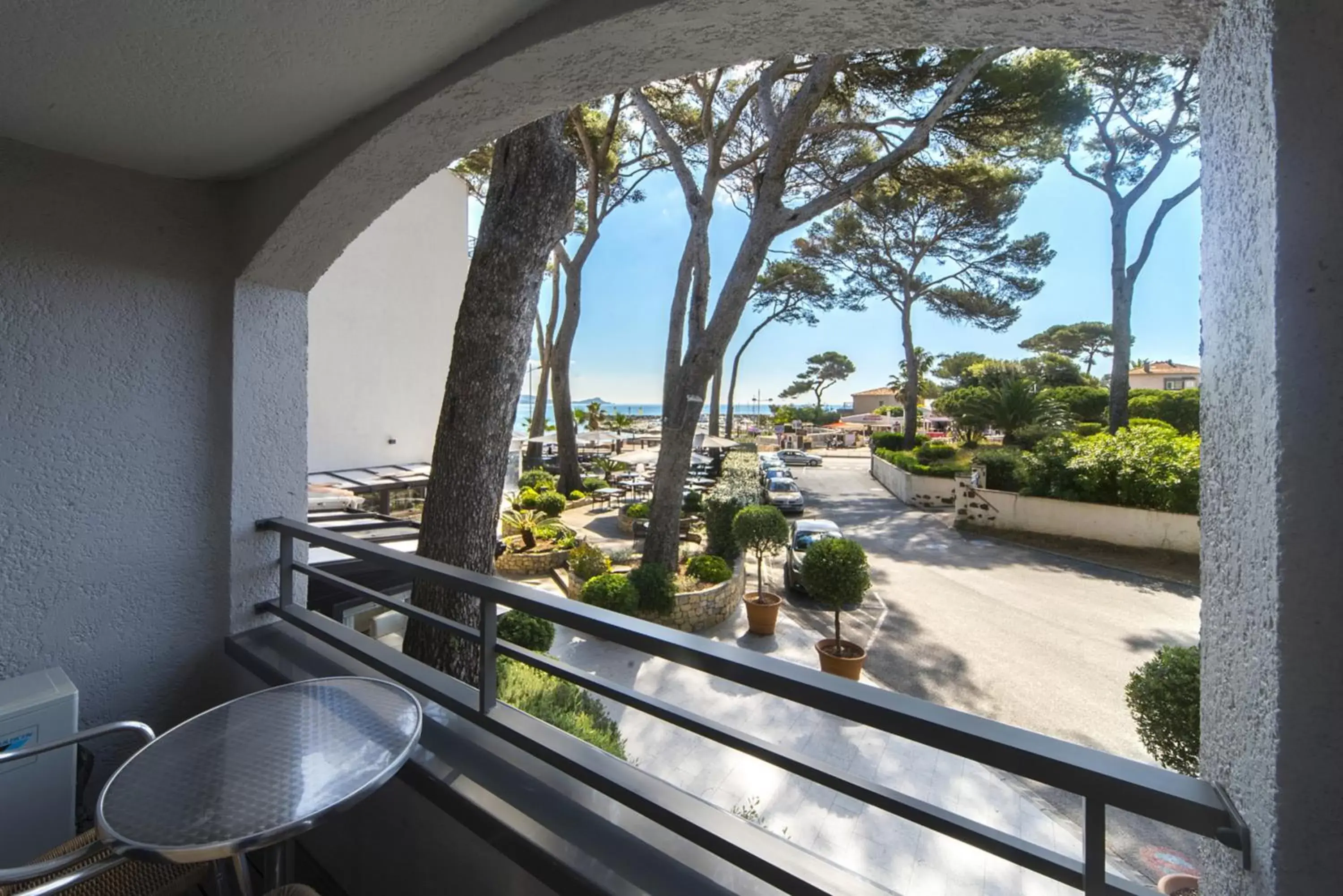 Bedroom in Van der Valk Hotel Saint-Aygulf Bedroom in Van der Valk Hotel Saint-Aygulf